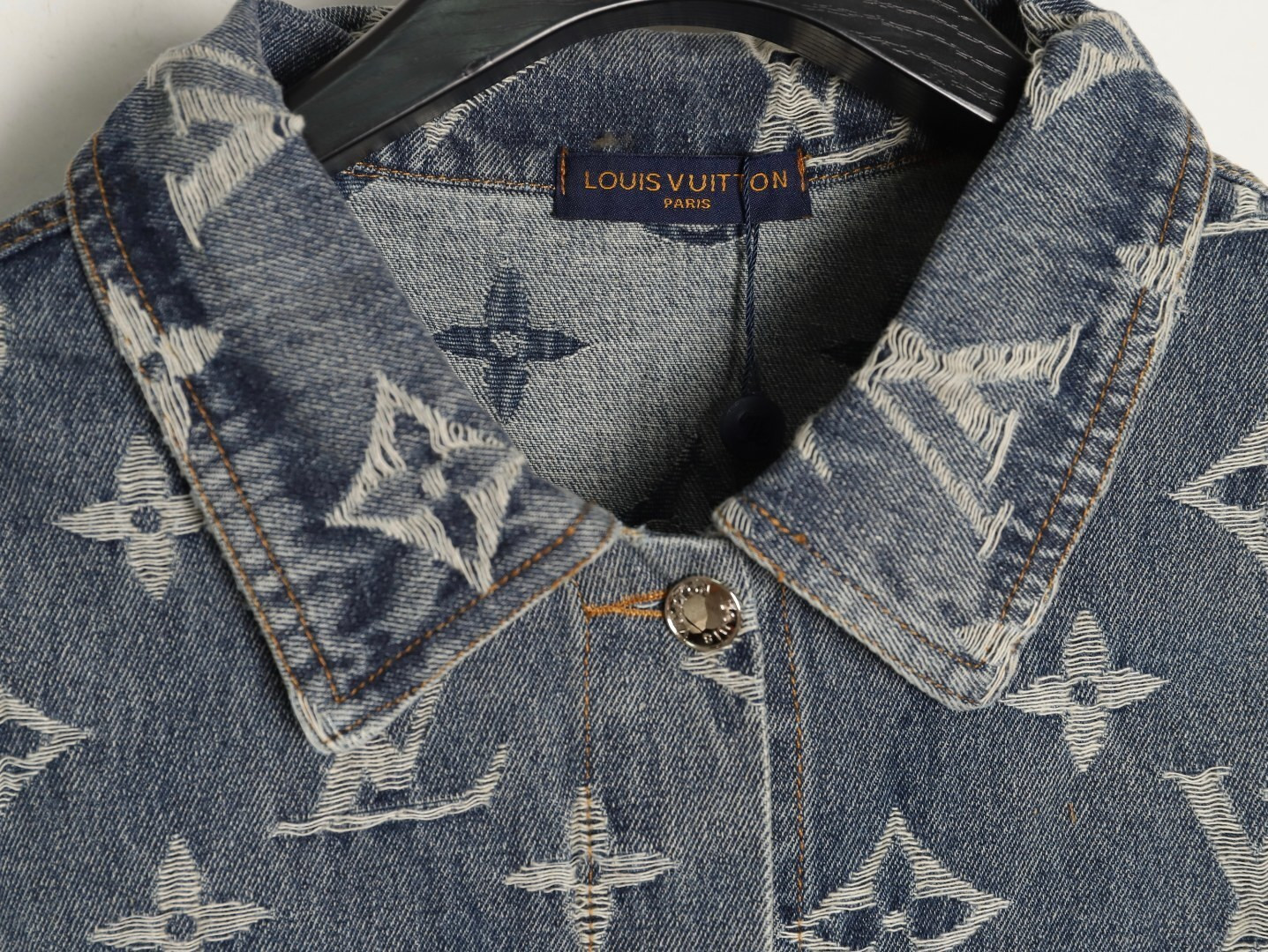 l0*is V*t0n denim jacket