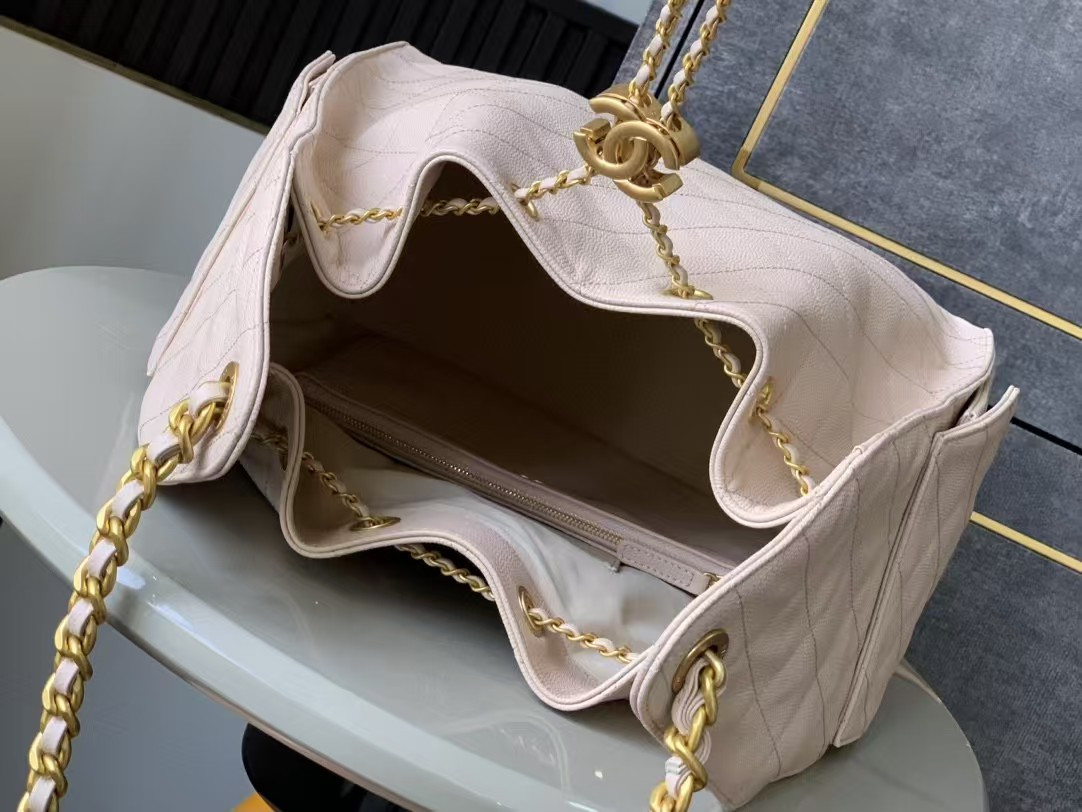 Ch*el 25c bucket bag 40x30x15cm