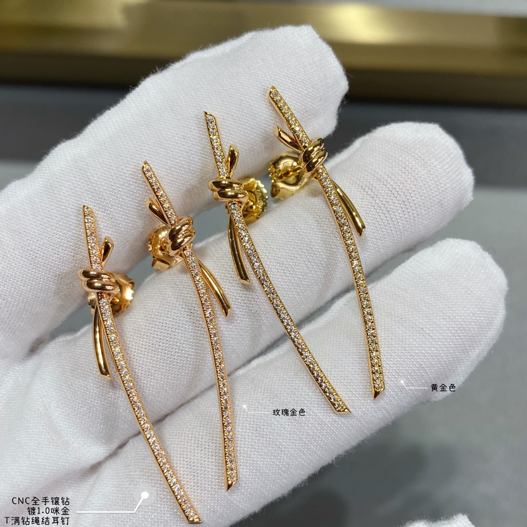 t*f*ny & co. full Di*m*nd knot stud earrings