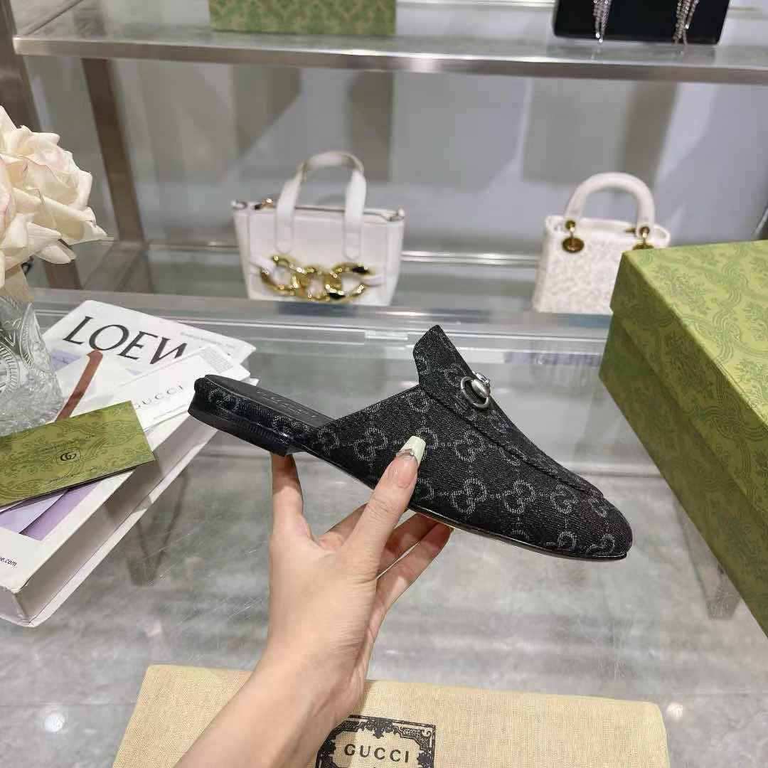 ua G*u*i princetown slipper
