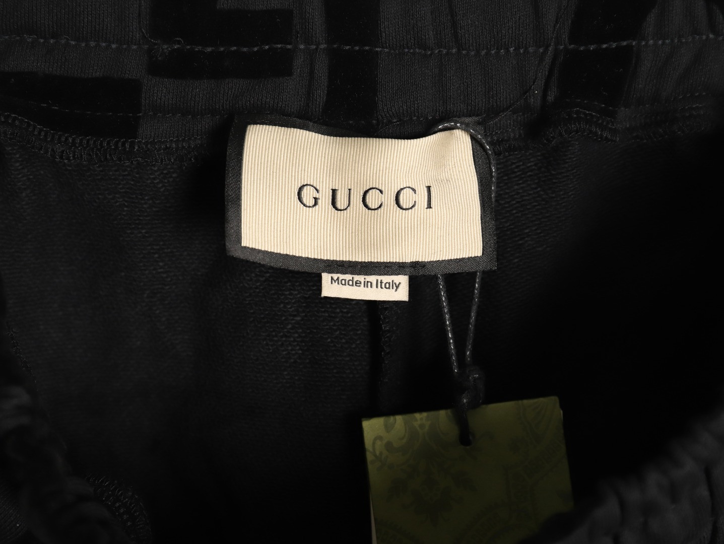 G*u*i 25ss shorts