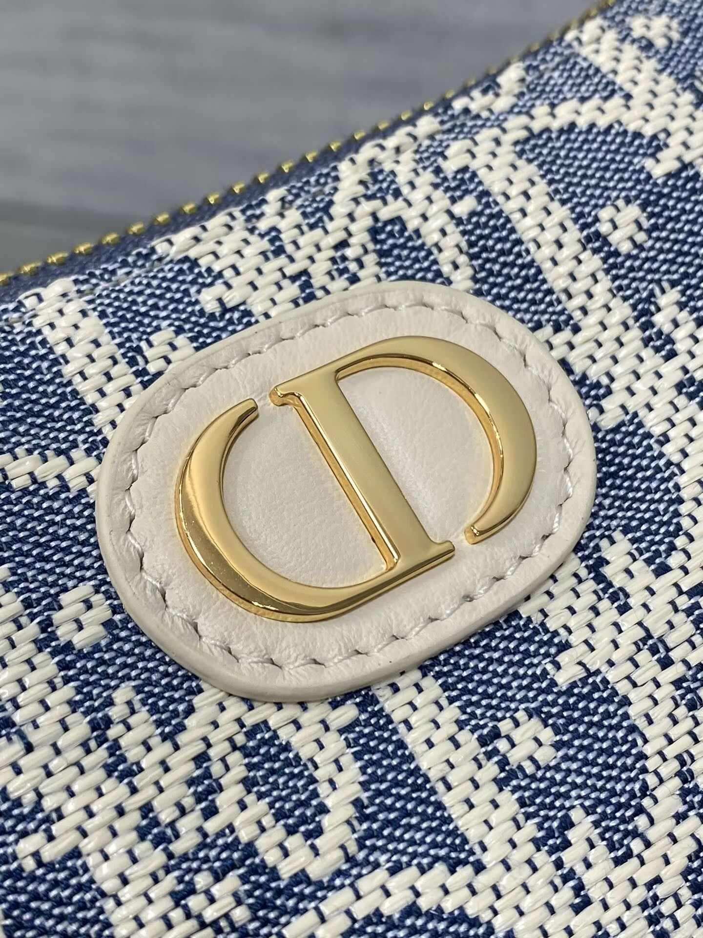 D*or 30 montaigne wanderlust mini bag blue D*or oblique chambray with smooth calfskin 26x12x7cm