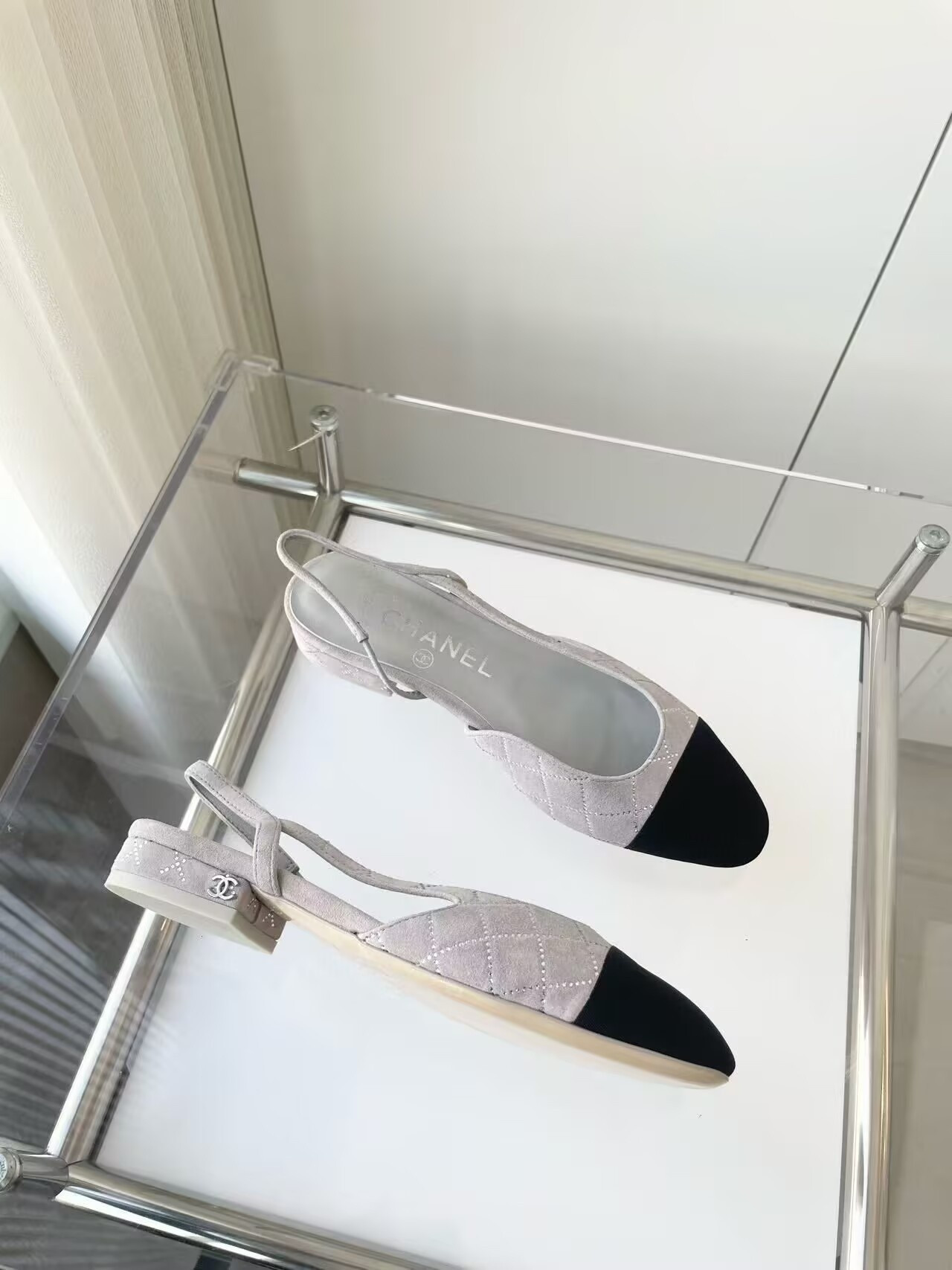 ua Ch*el slingbacks flat