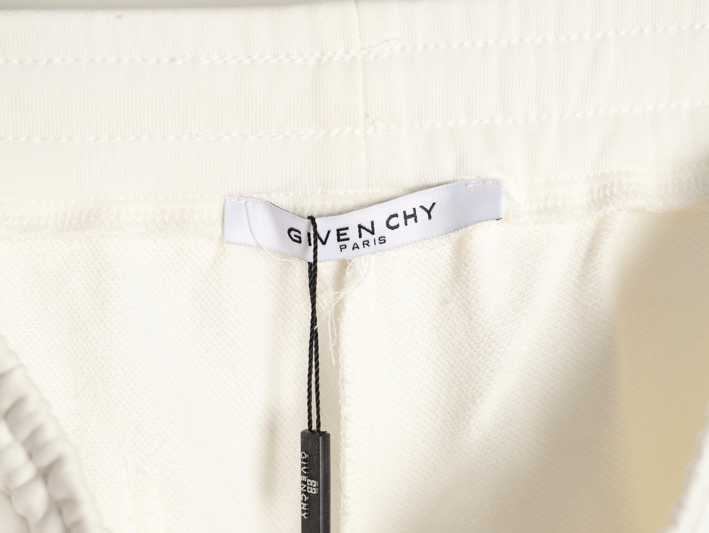 GIVENCHY 25ss shorts