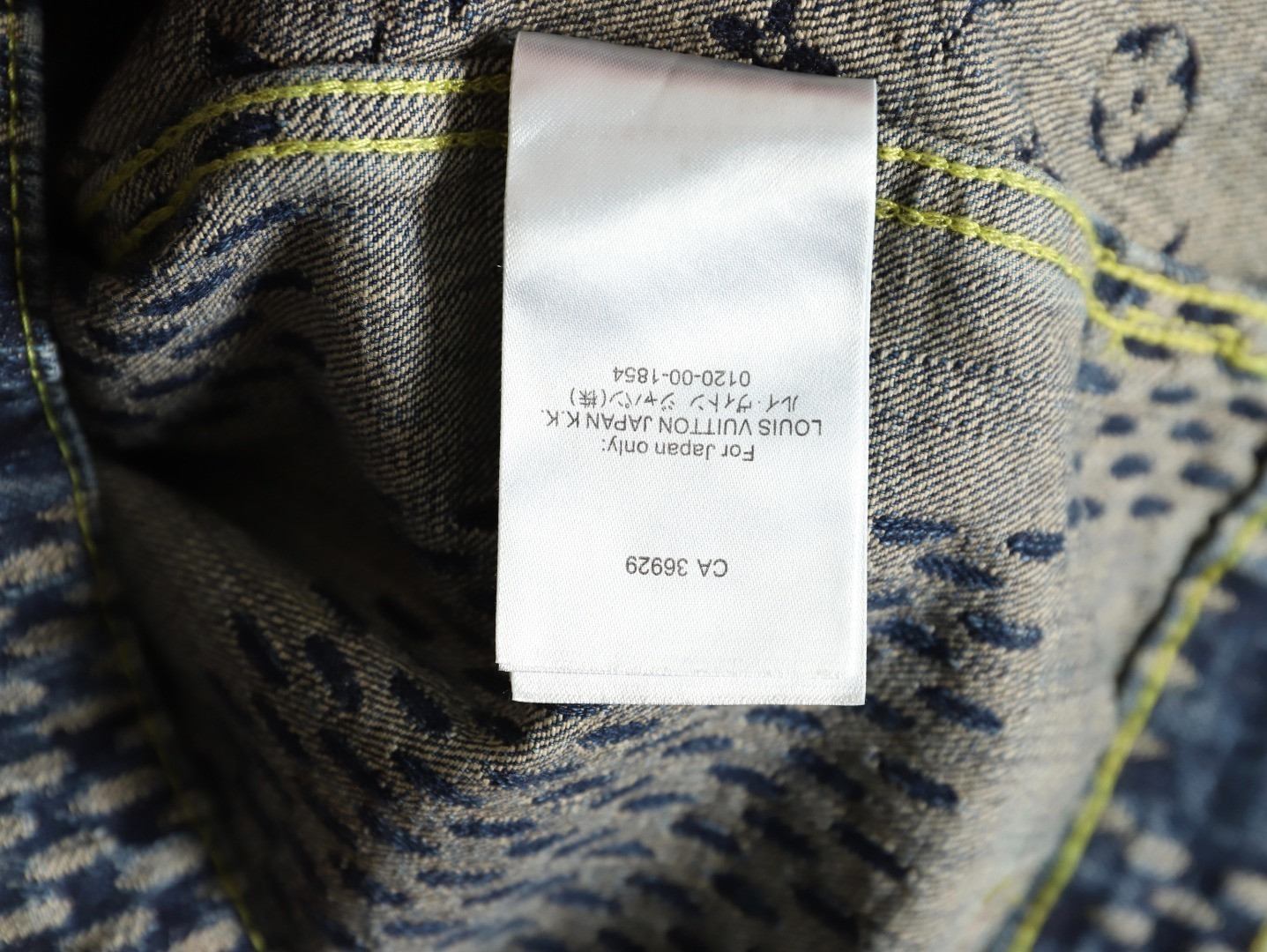 l0*is V*t0n denim jacket