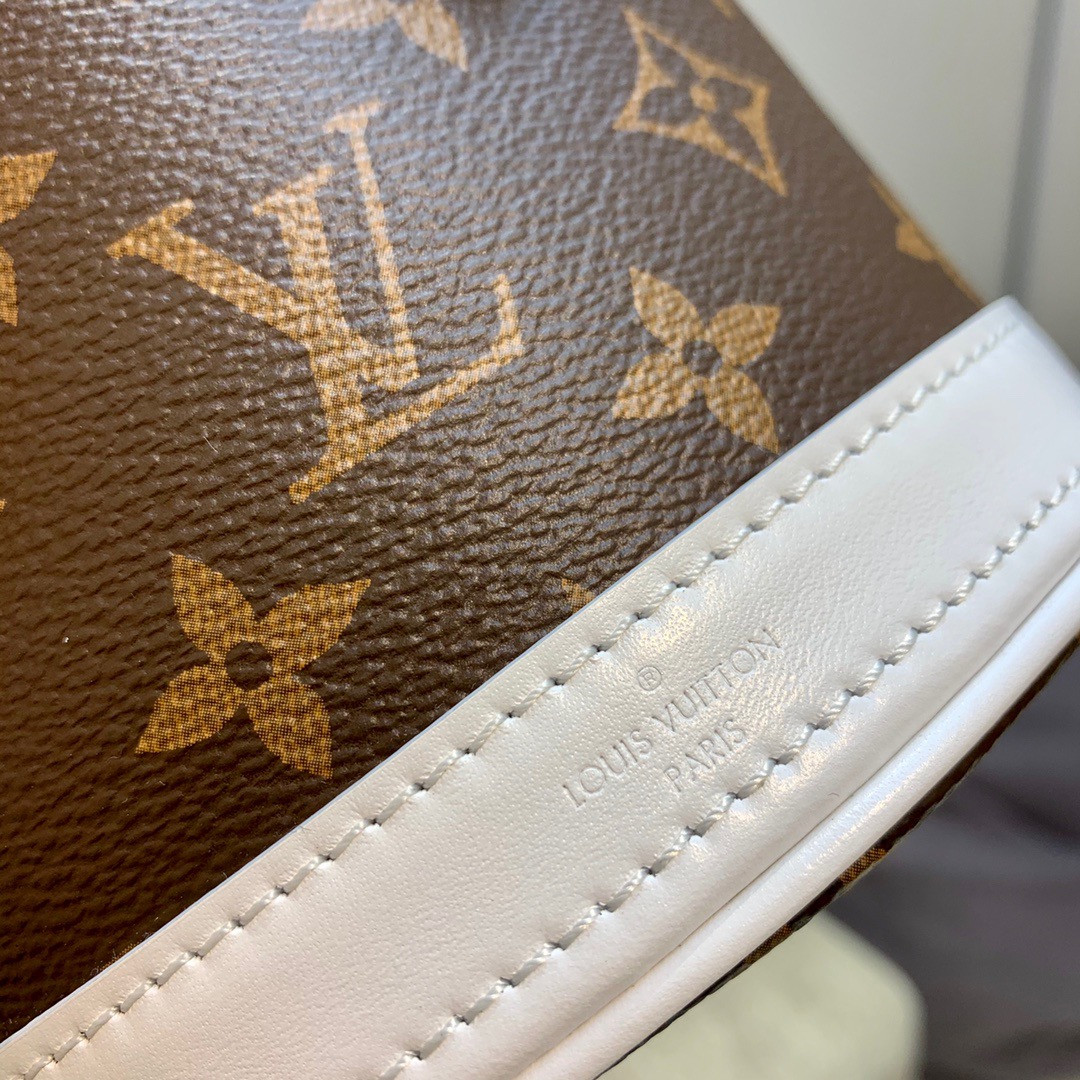 LV NANO BUCKET M81489