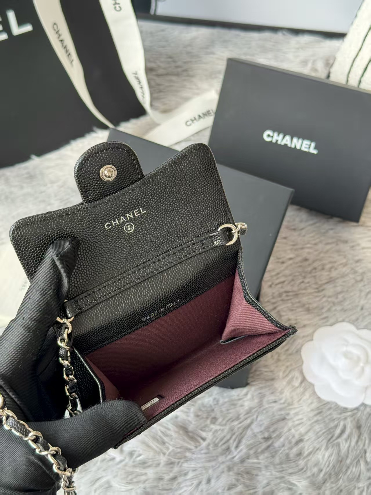Ch*el wallet on chain 11x7.5x2cm