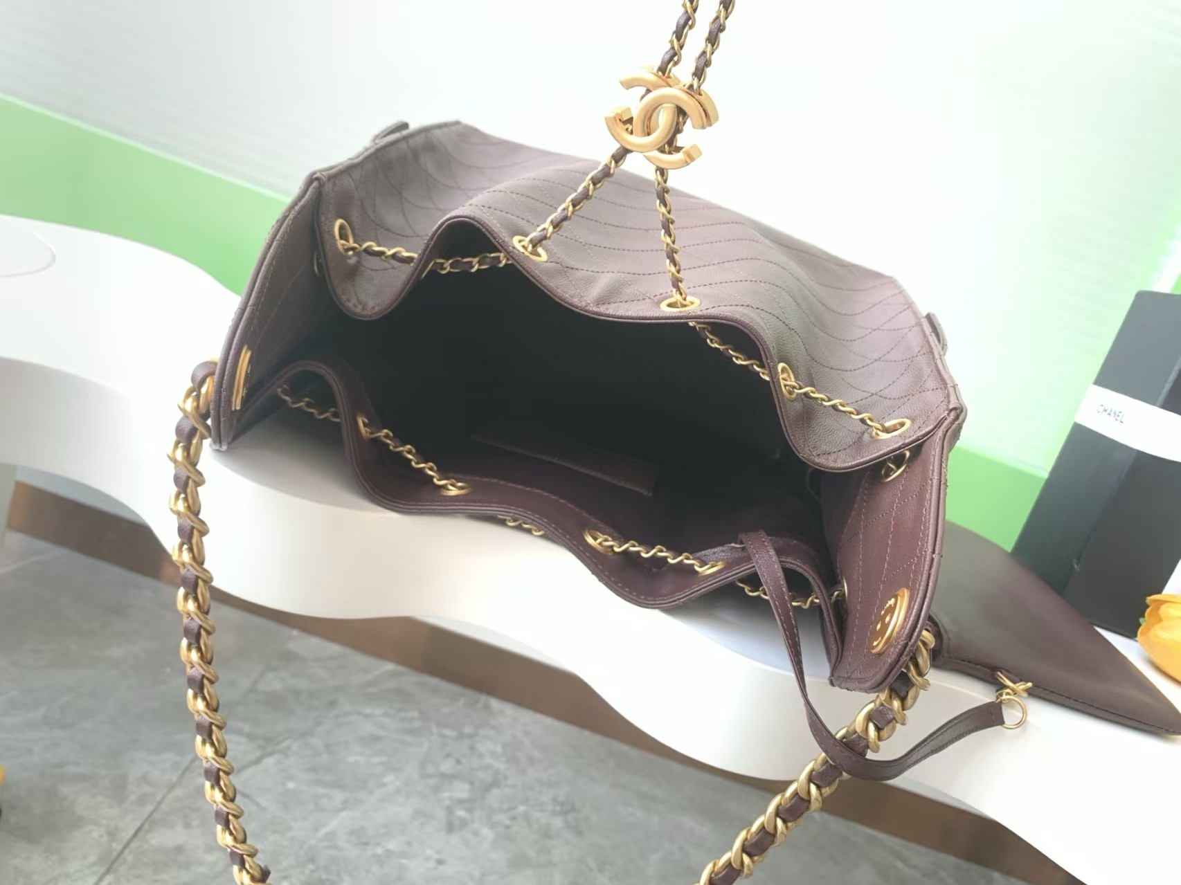 Ch*el 25c bucket bag 40x30x15cm