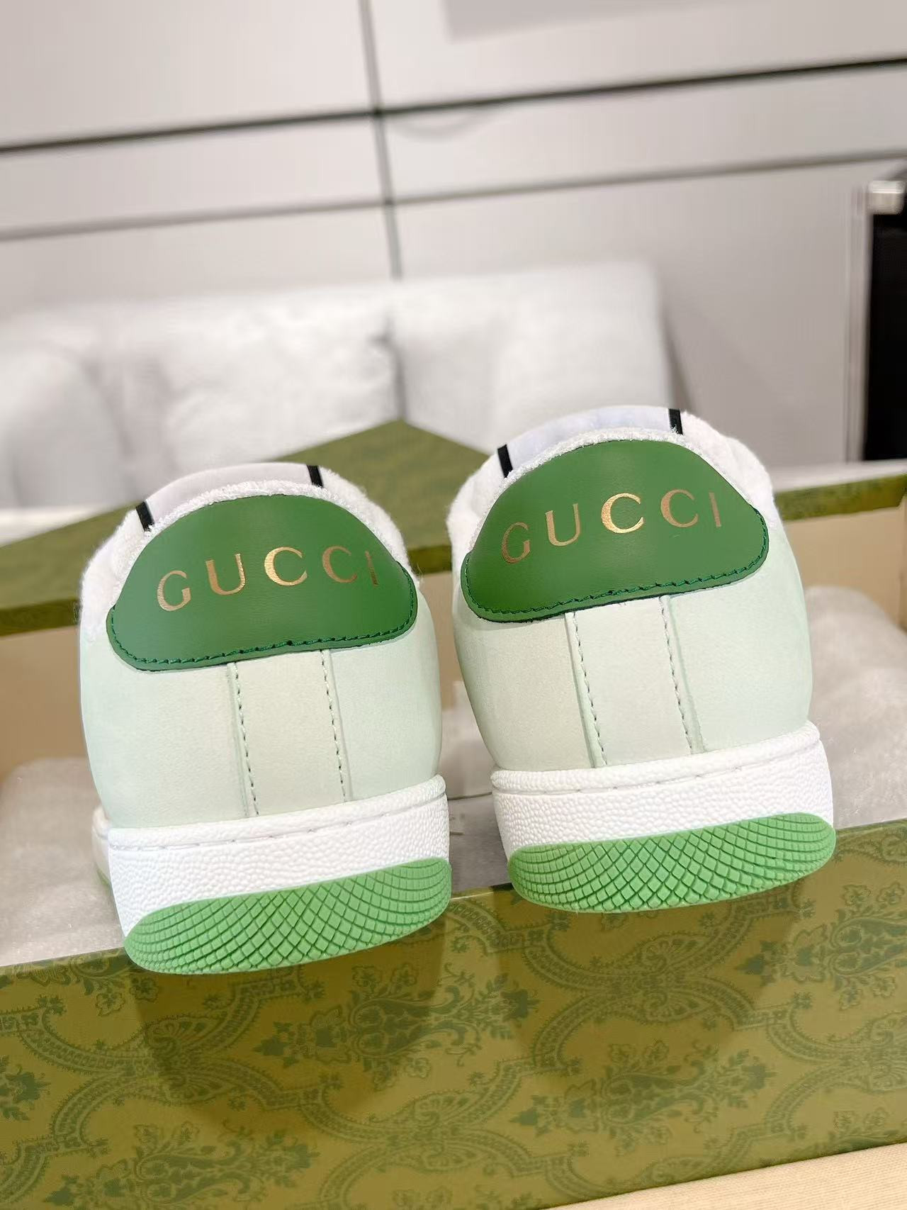 ua G*u*i sneakers