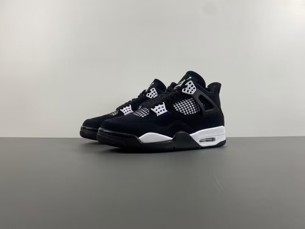 UA Air Jordan 4 Retro White Thunder