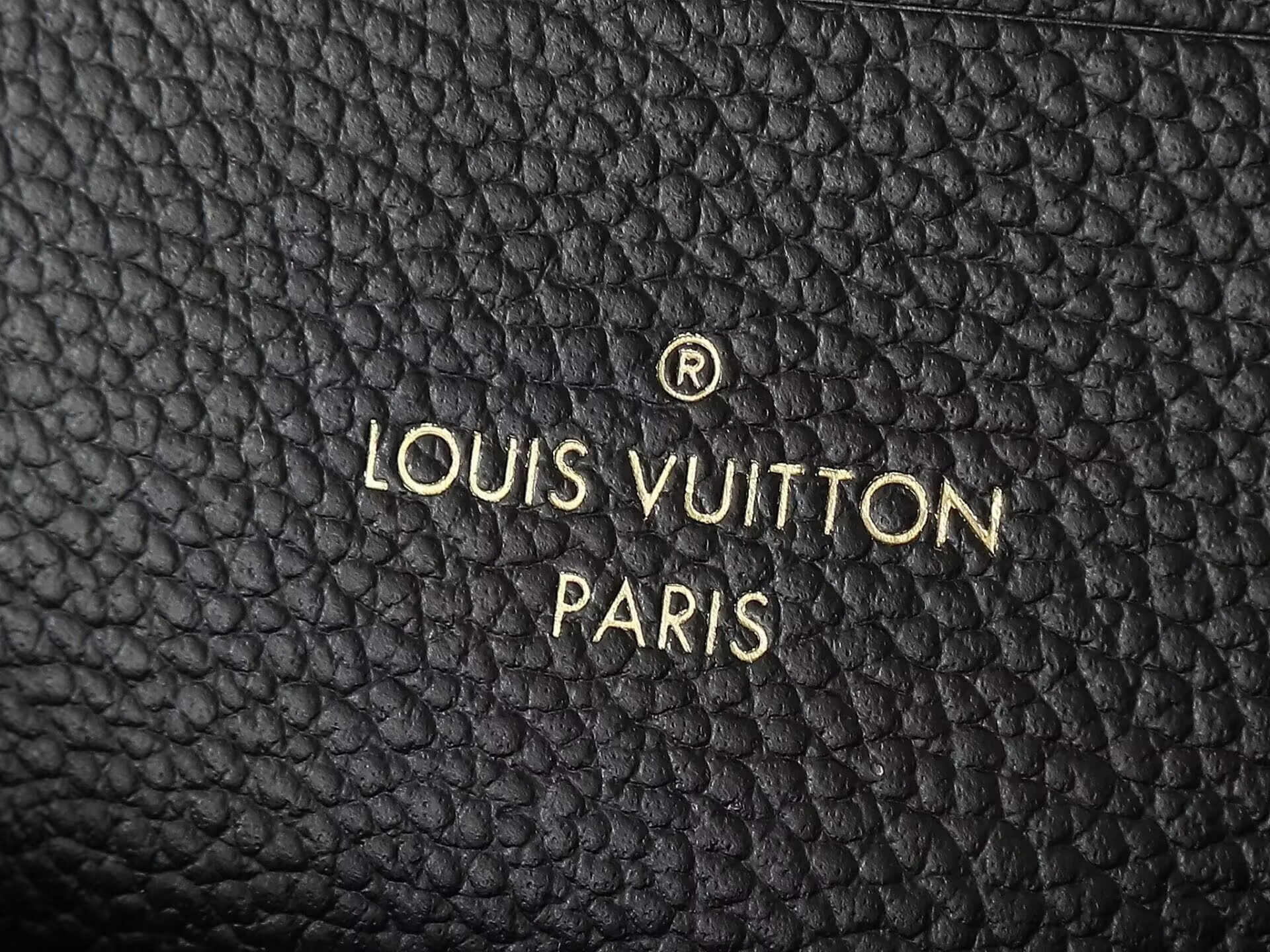 LV Nano Madeleine M12144 12.5x6x21cm