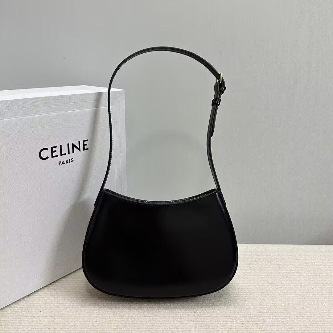 Ce**e medium tilly bag in shiny calfskin 22x13.5x4cm