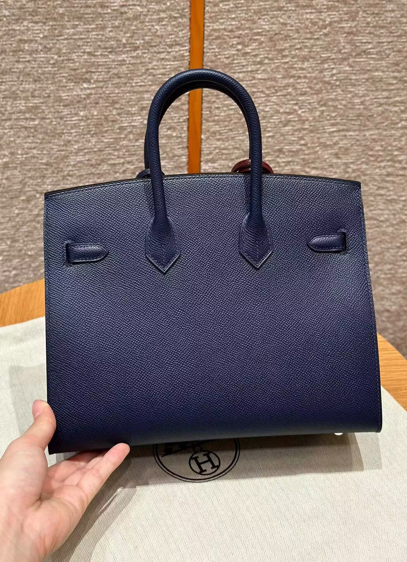 HERMÈS BIRKIN EPSOM 25 30 (Horse charm not included)