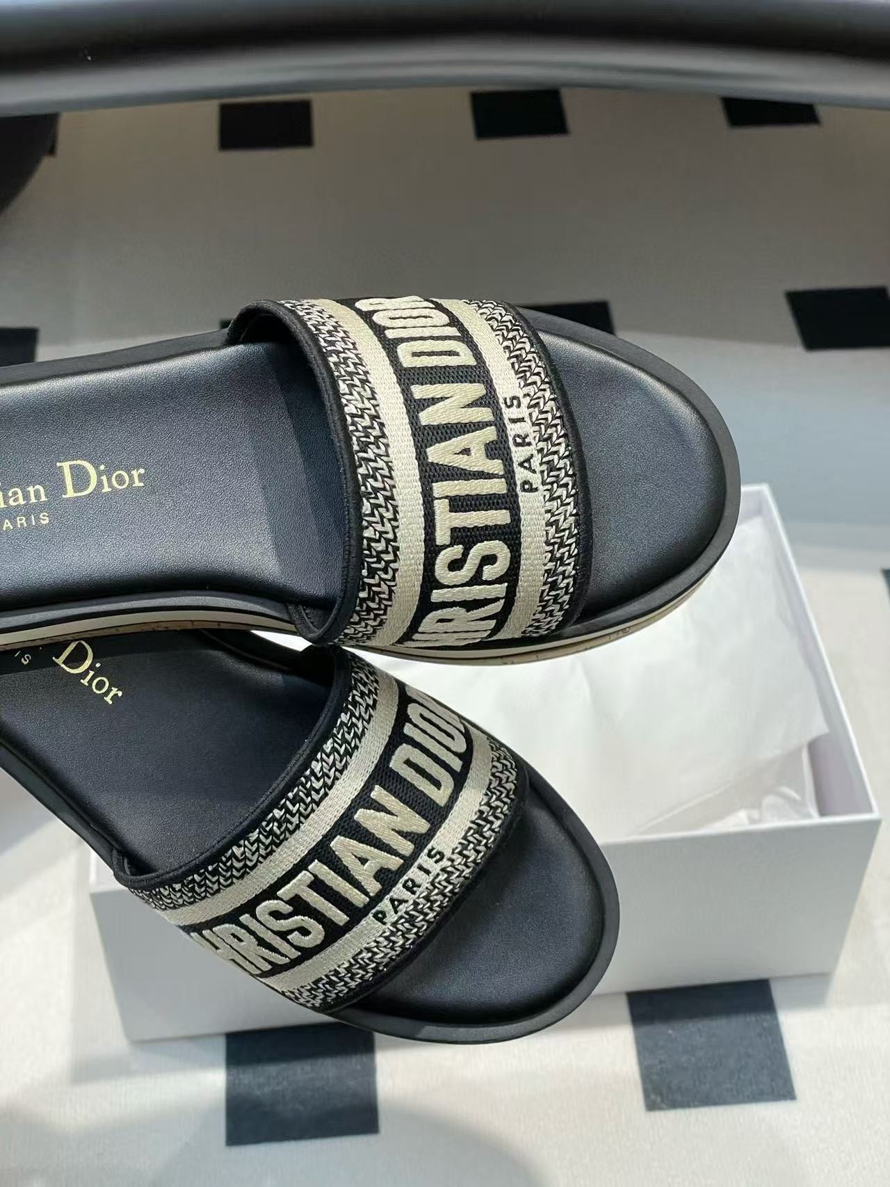 ua D*oriviera dway platform slide