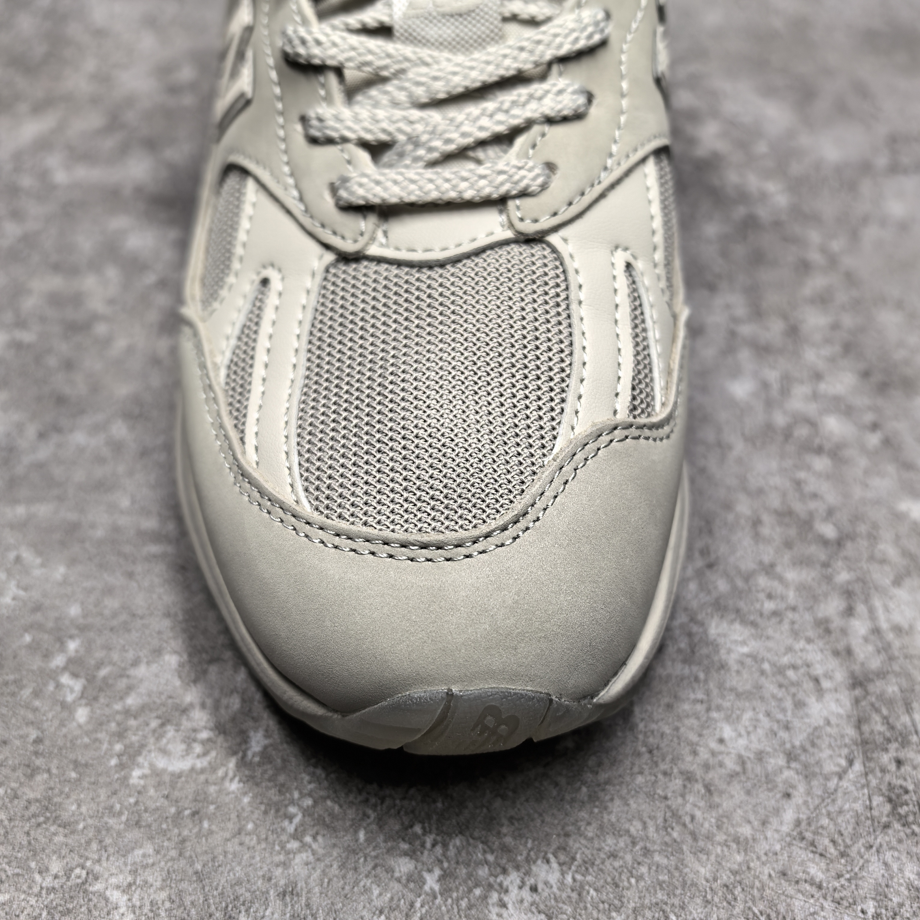 UA New Balance 991v2