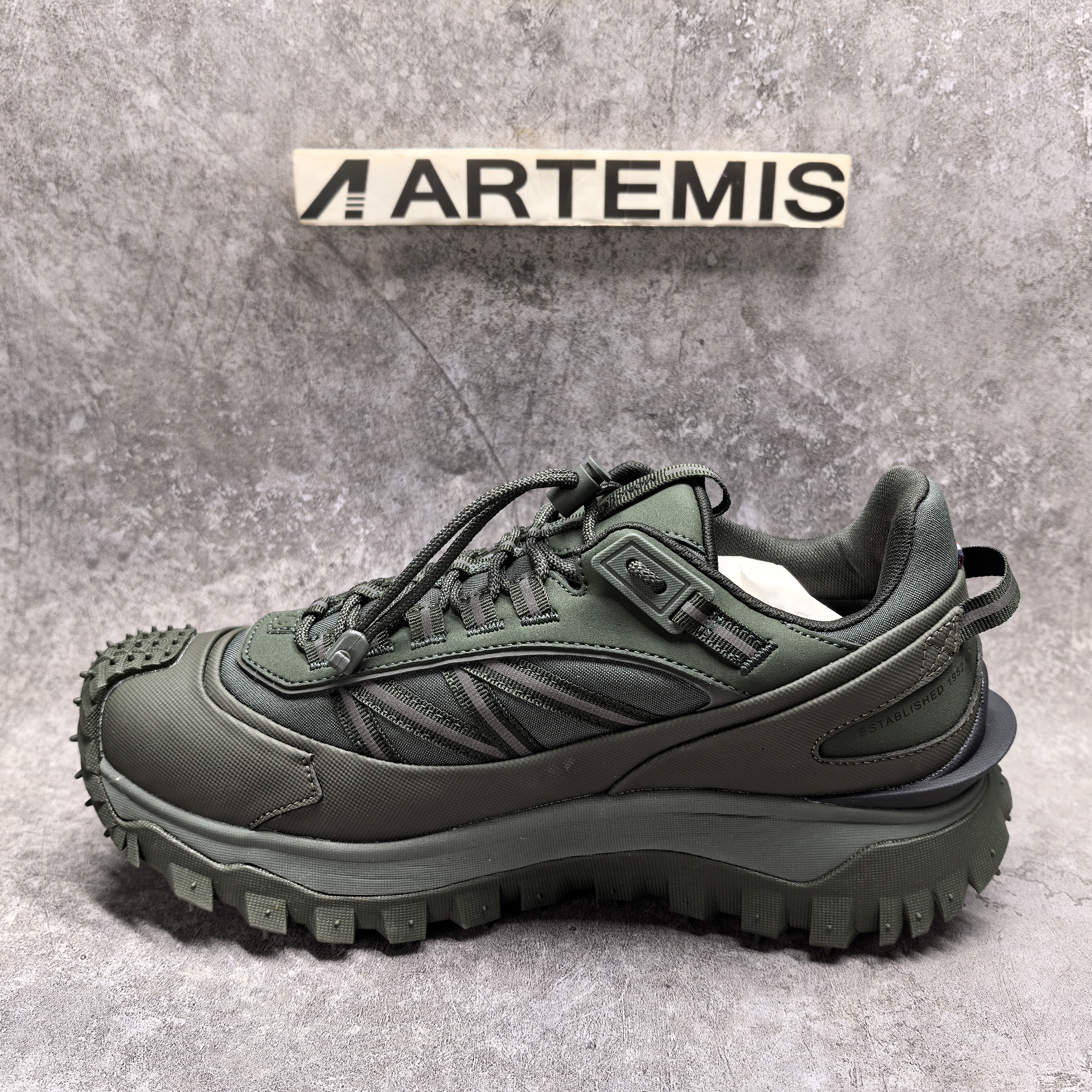 UA Moncler TRAILGRIP