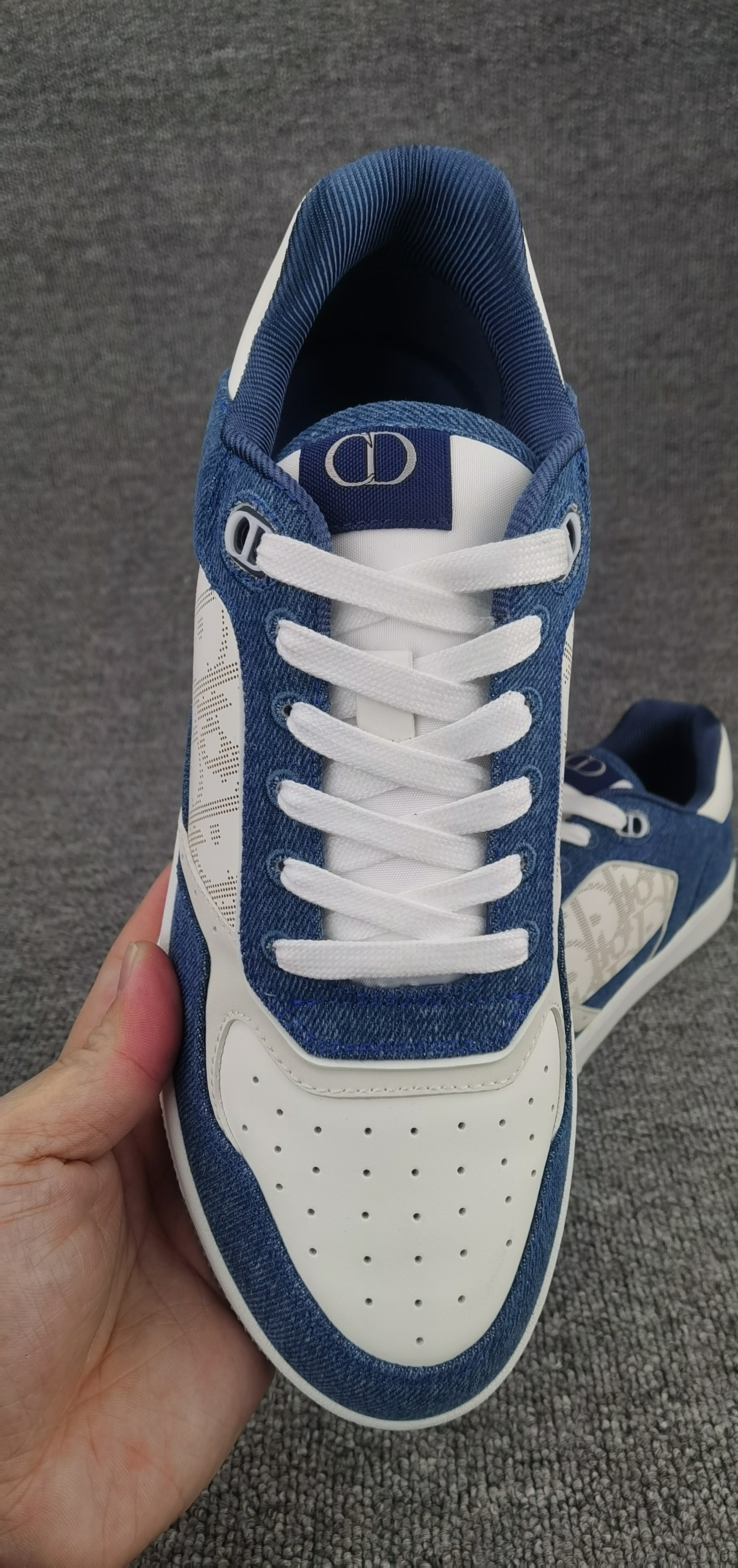 ua D*or b27 sneaker