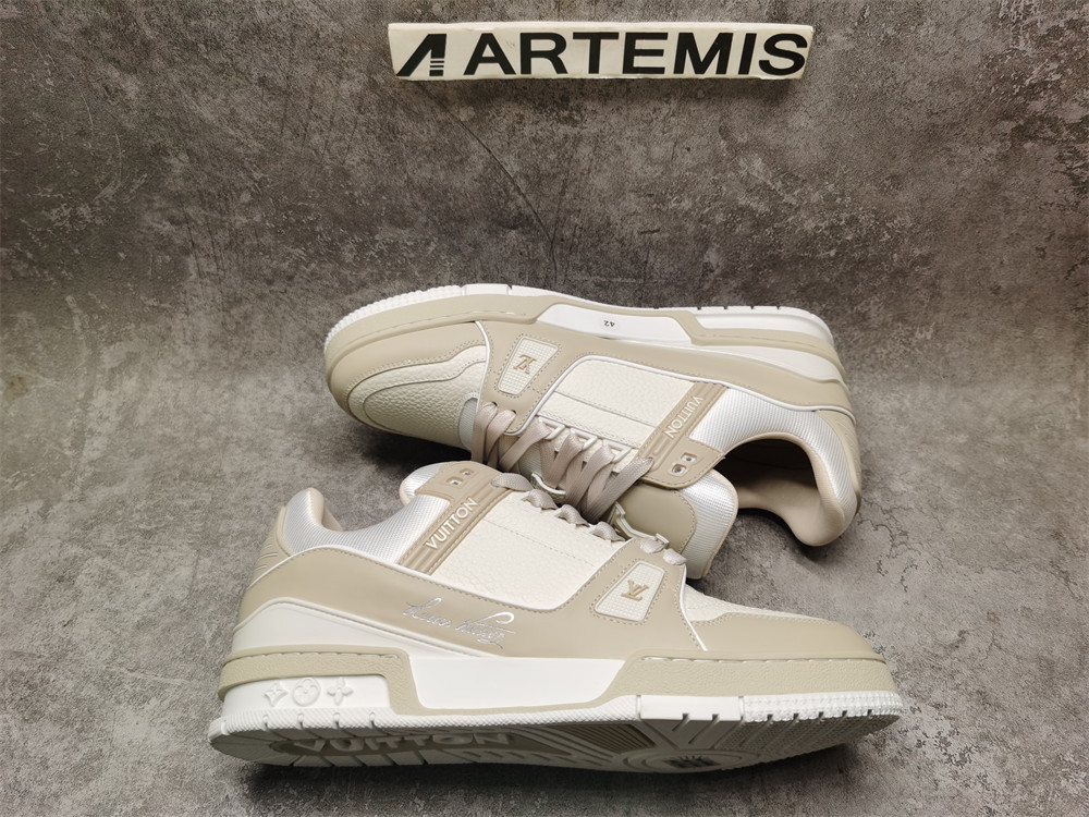 UA LV Trainer Sneaker
