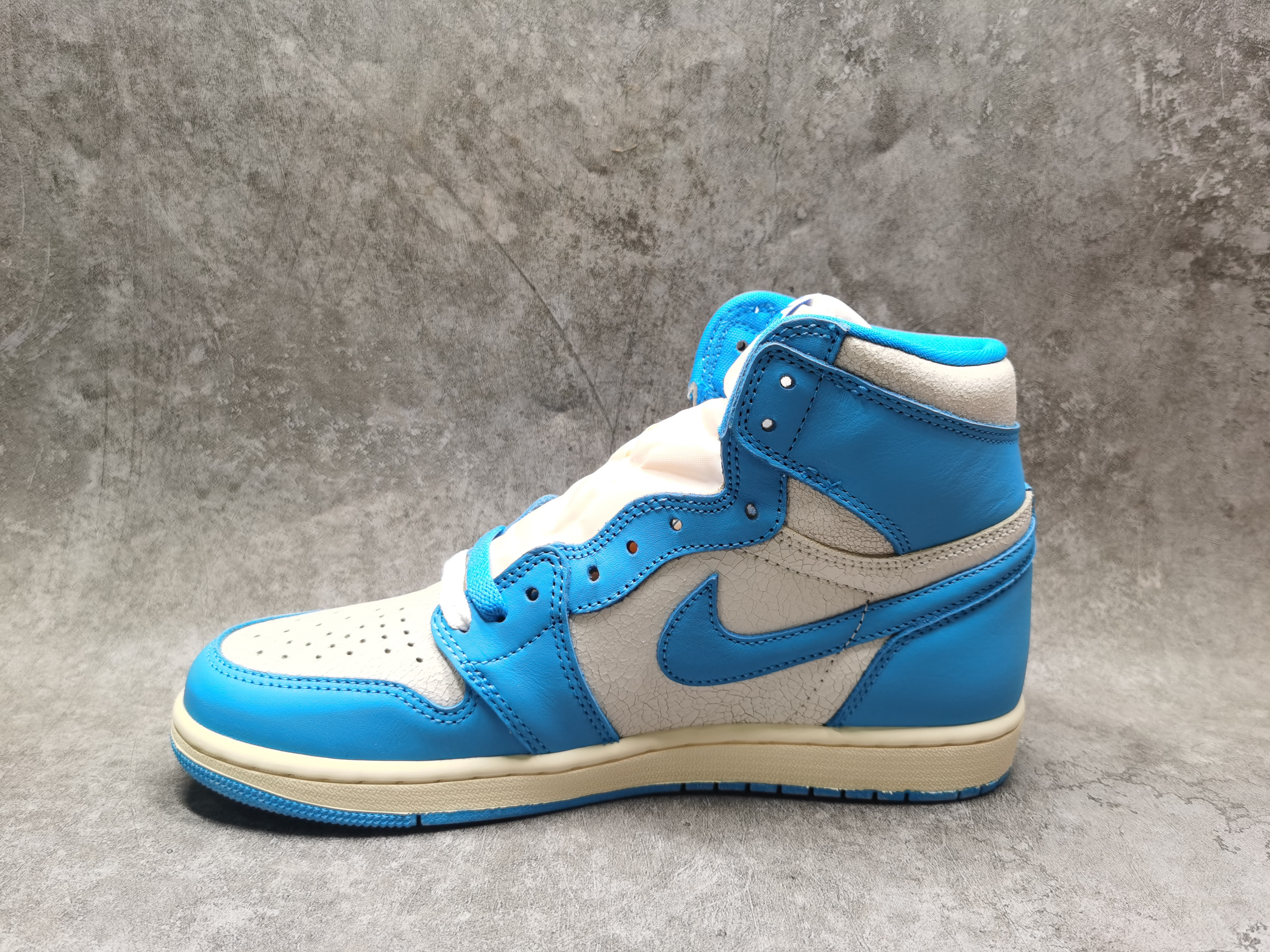 UA Jordan 1 Retro High OG