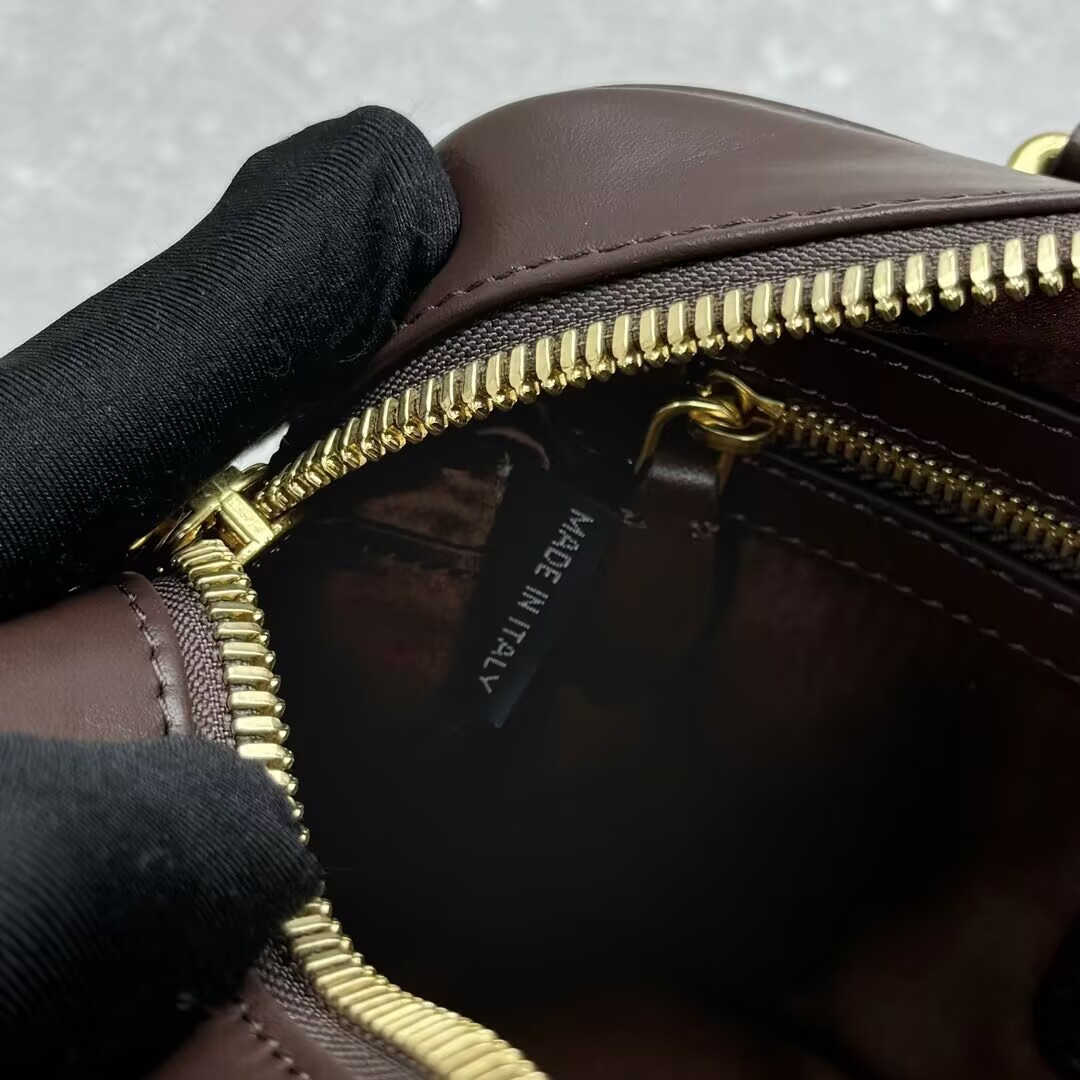 MIU MIU Arcadie leather bag 10.5x22x7.5cm