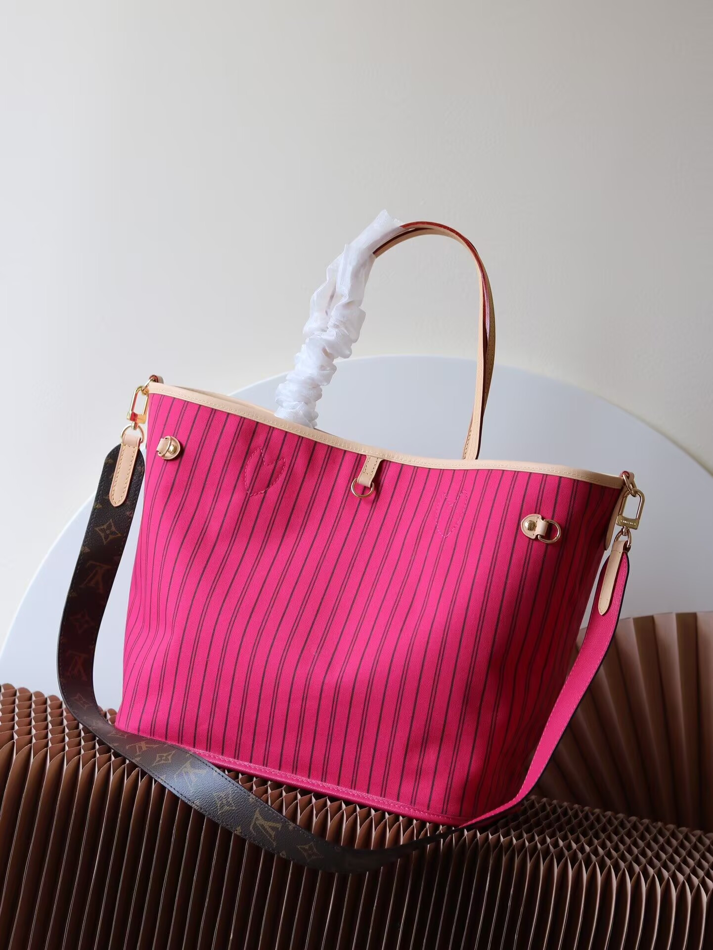 LV Neverfull MM Bandoulière Inside Out M12257 31 x 28 x 14cm Without Box