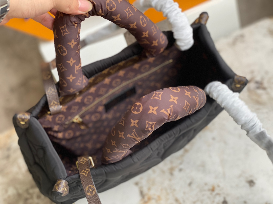 LV ONTHEGO M21069 BLACK 35 x 27 x 14 CM