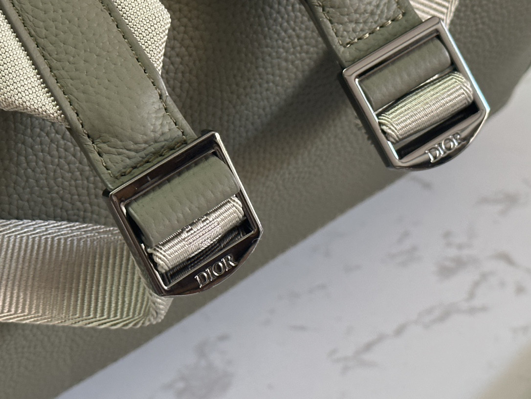 D*or rider 2.0 backpack khaki D*or gravity leather and khaki grained calfskin 31 x 40 x 18 cm