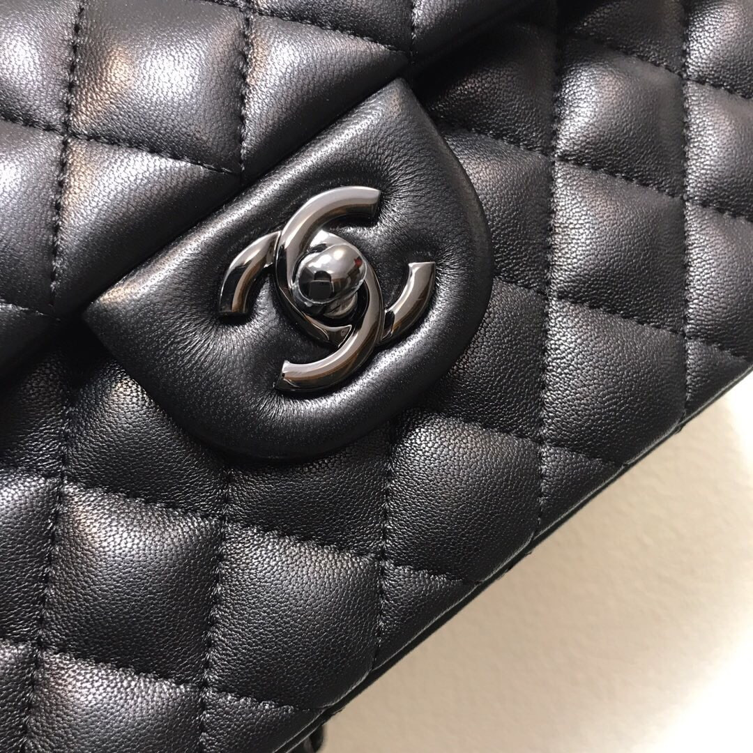 Ch*el crumpled calfskin quited double flap black  15.5x25.5x6.5cm
