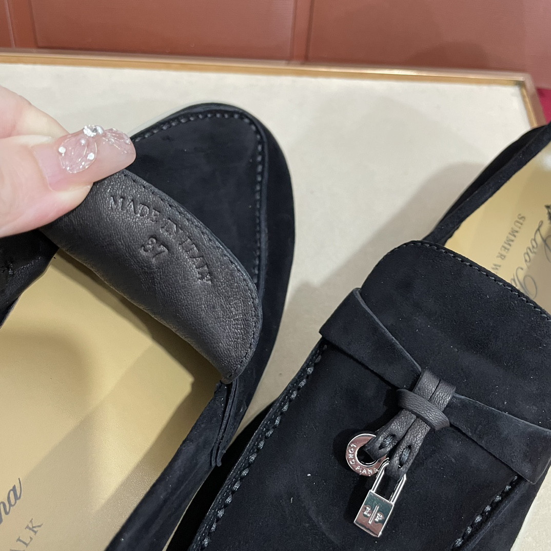 ua L**o p*ana summer charms walk loafers