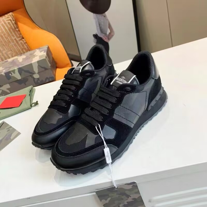 ua Va1e*ntin0 garavani rockrunner