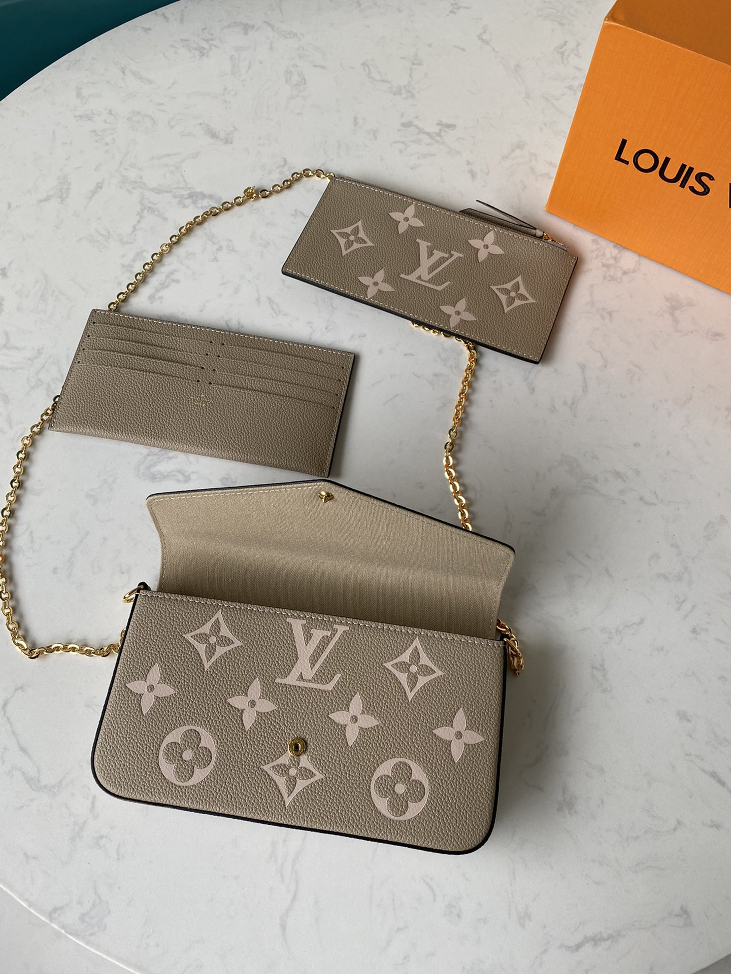 LV Félicie Pochette M69977