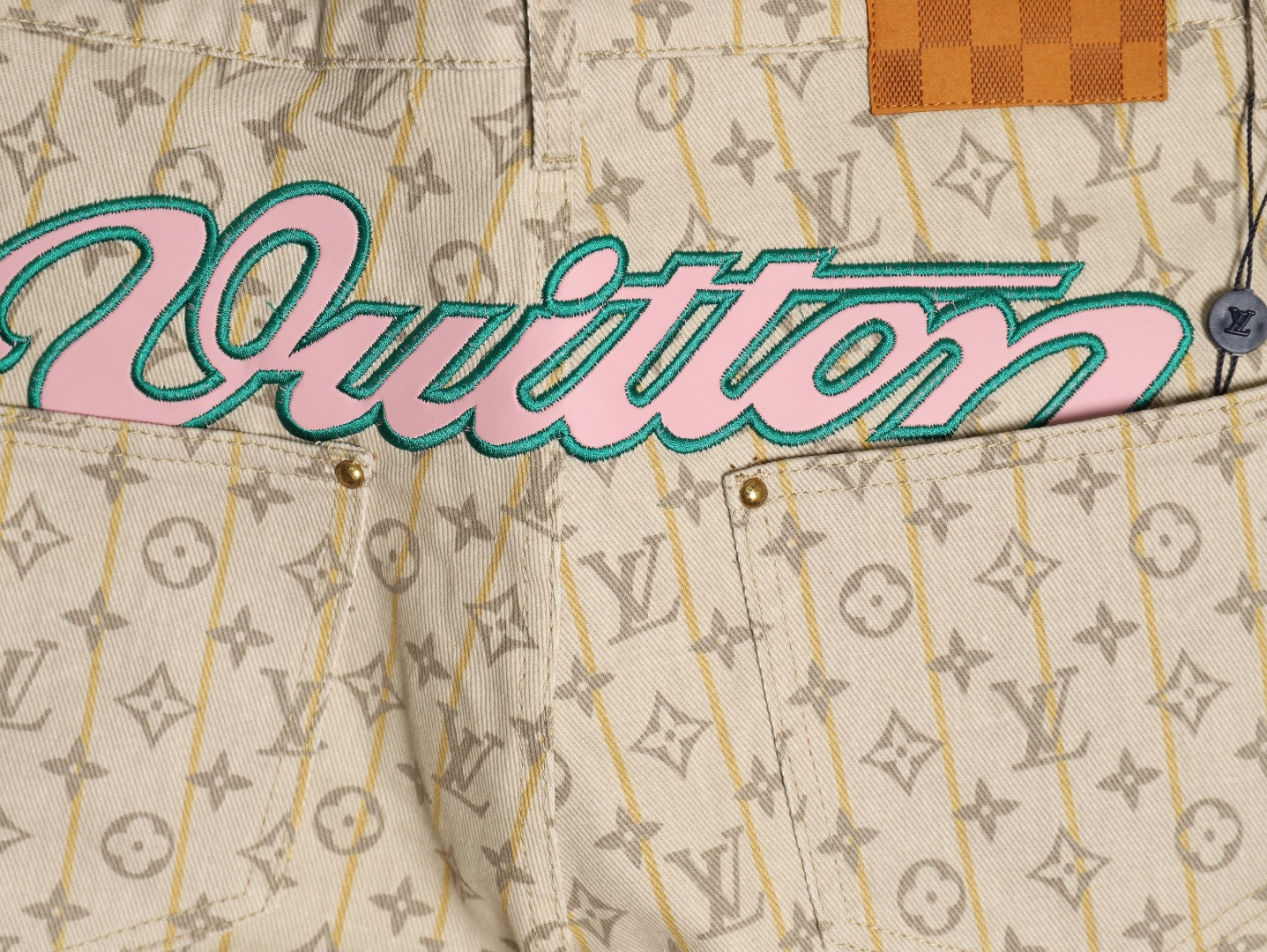 l0*is V*t0n lv shorts