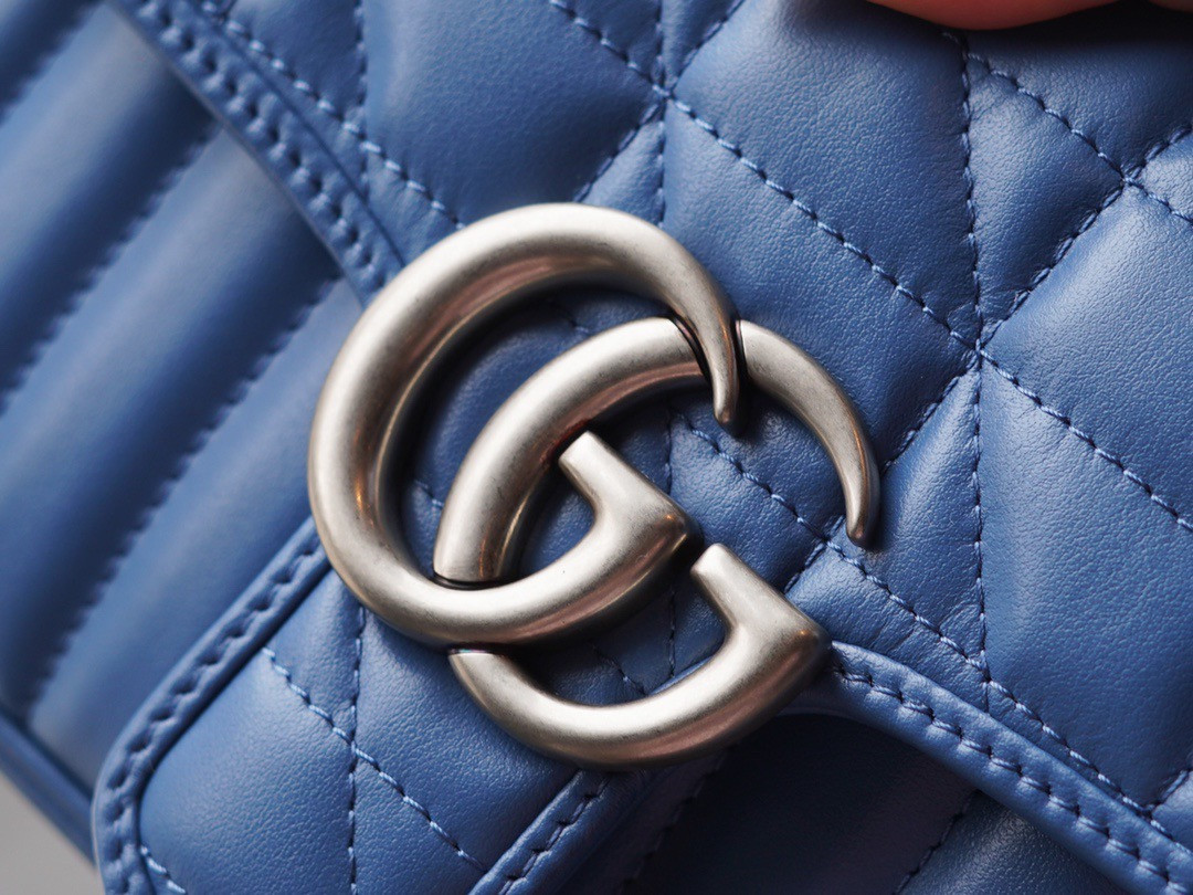 GG Marmont matelassé mini bag 22CM