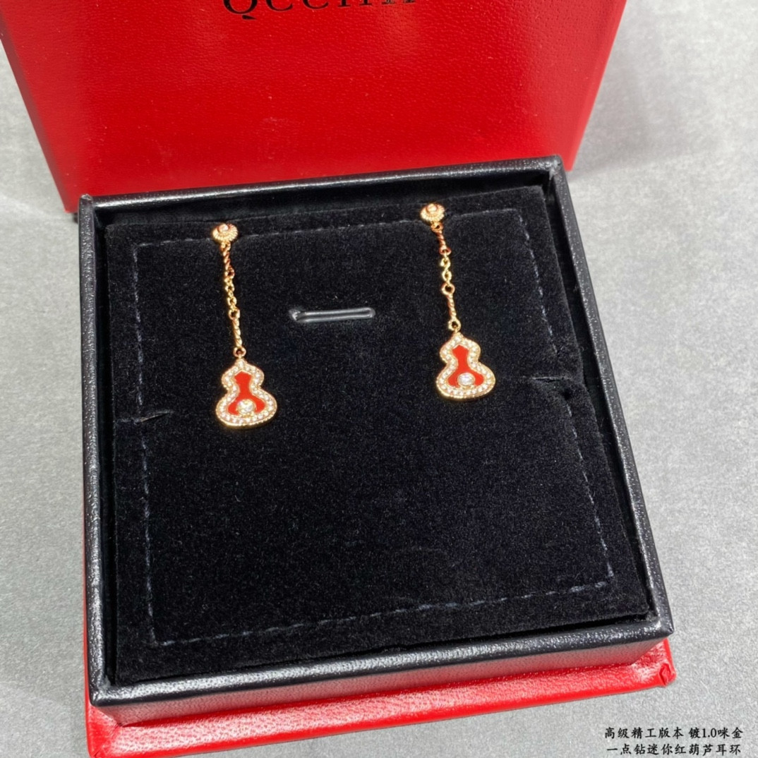 qeelin mini Di*m*nd red gourd earrings
