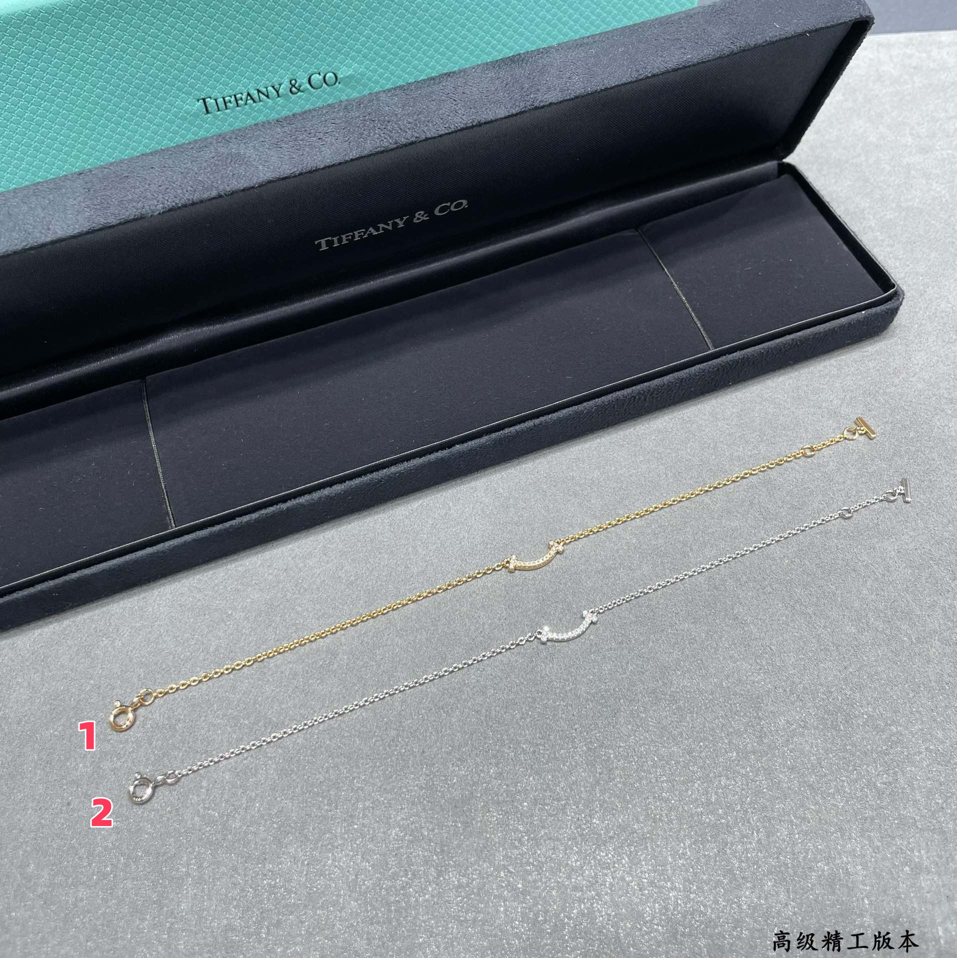 t*f*ny & co. mini smile Di*m*nd pendant bracelet