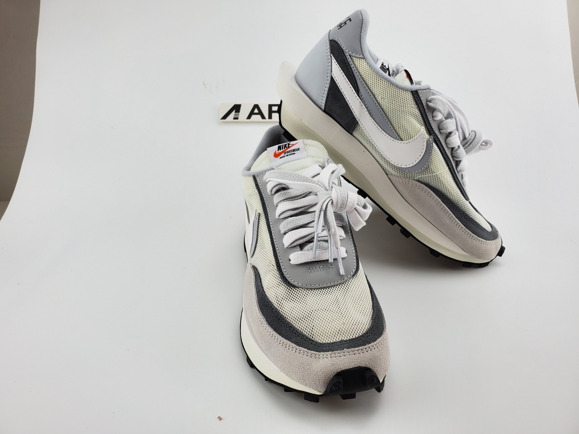 Nike LD Waffle Sacai White Grey
