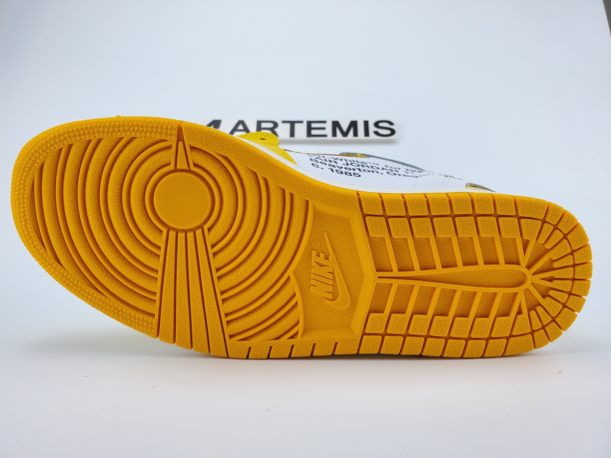 Air Jordan 1 Retro High Off-White Yellow