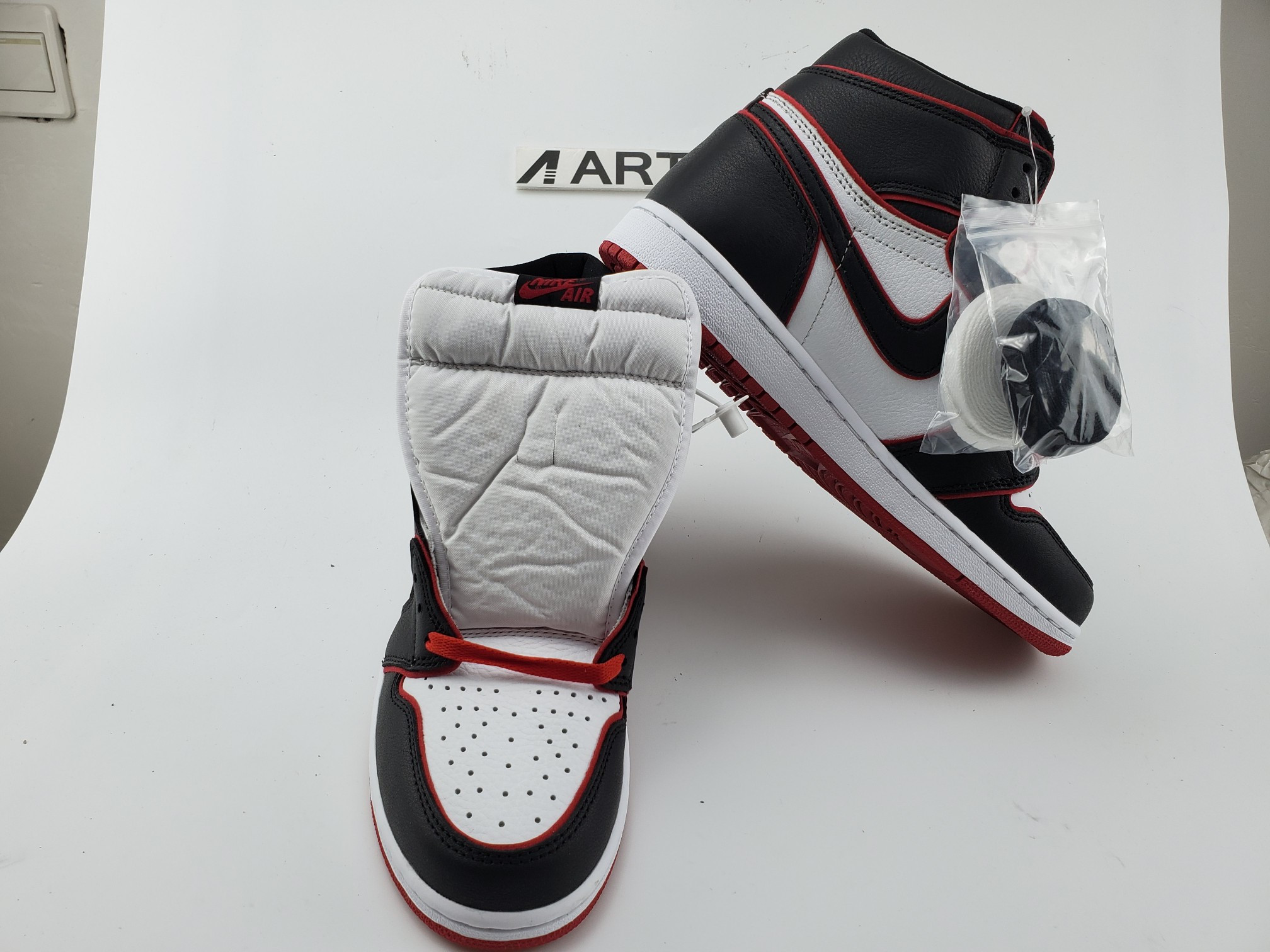 Air Jordan 1 High "Meant To Fly"