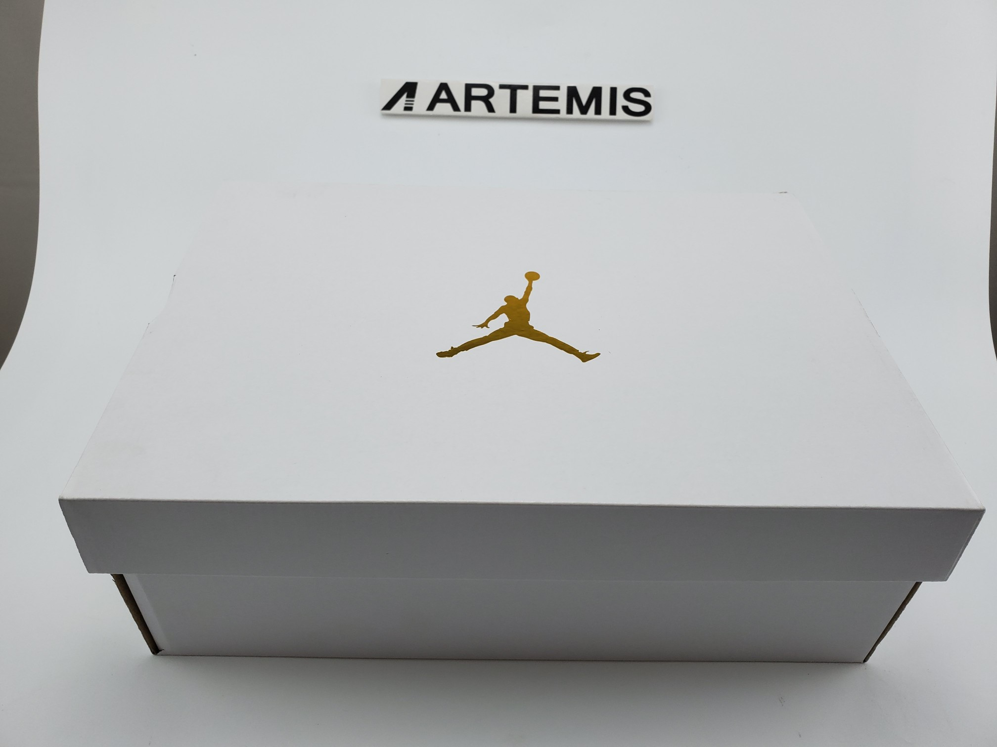 Air Jordan 12 Retro Black Metallic Gold White