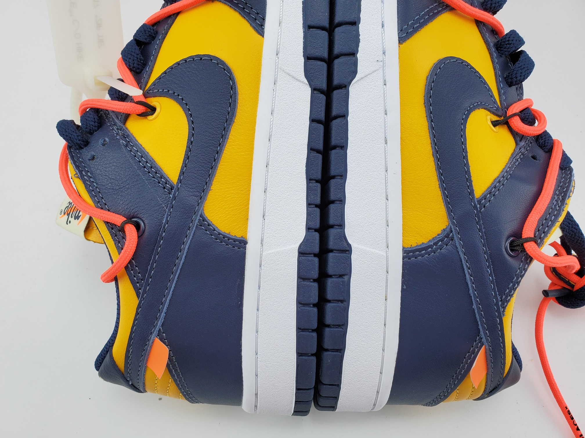 Nike Dunk Low Off-White Michigan