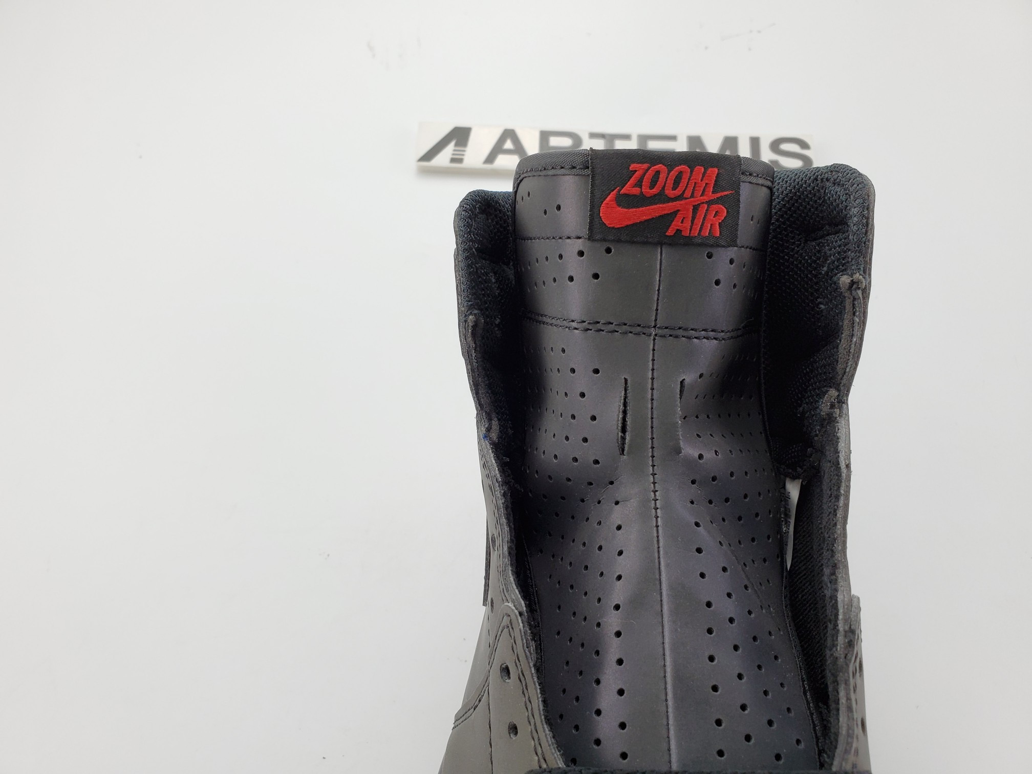 Air Jordan 1 Retro High Zoom Fearless