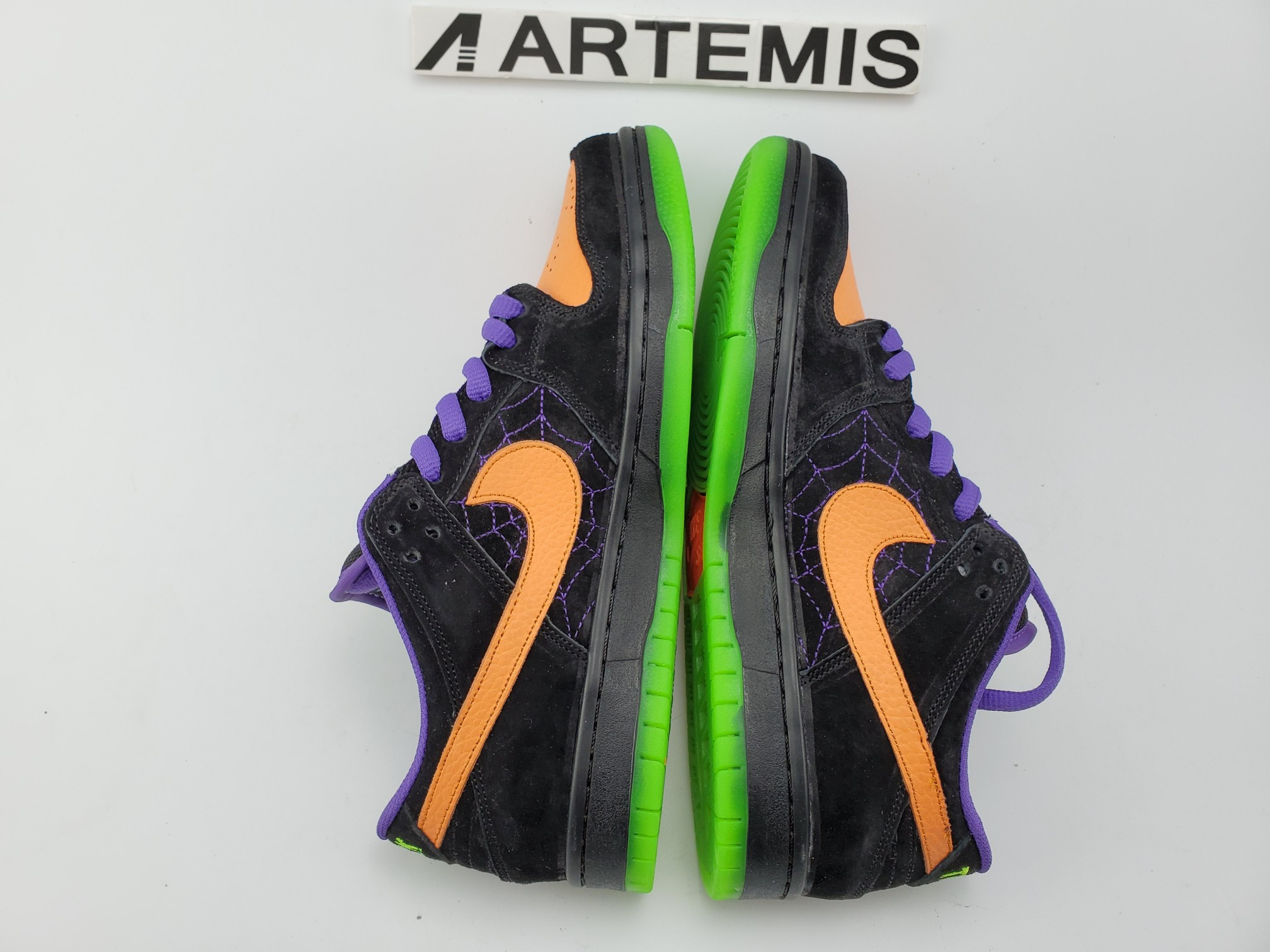Nike SB Dunk Low Night of Mischief Halloween