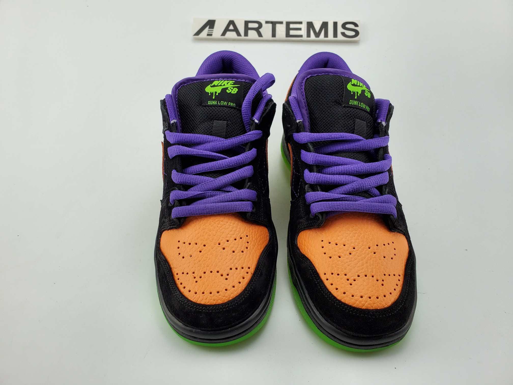 Nike SB Dunk Low Night of Mischief Halloween