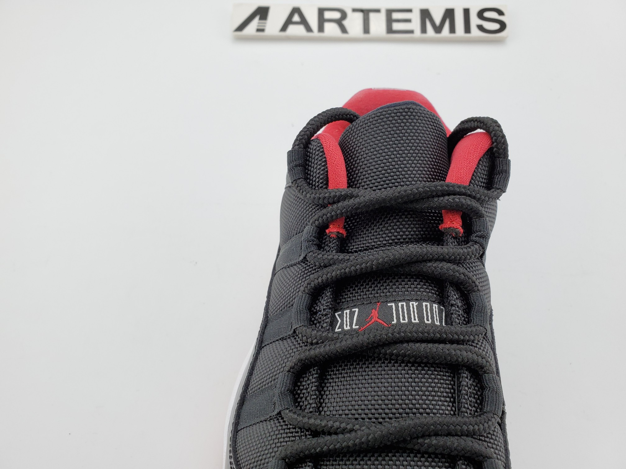 Air Jordan 11 Retro Low Bred