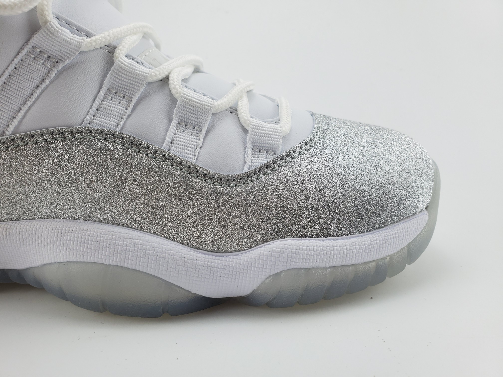 Air Jordan 11 Retro White Metallic Silver