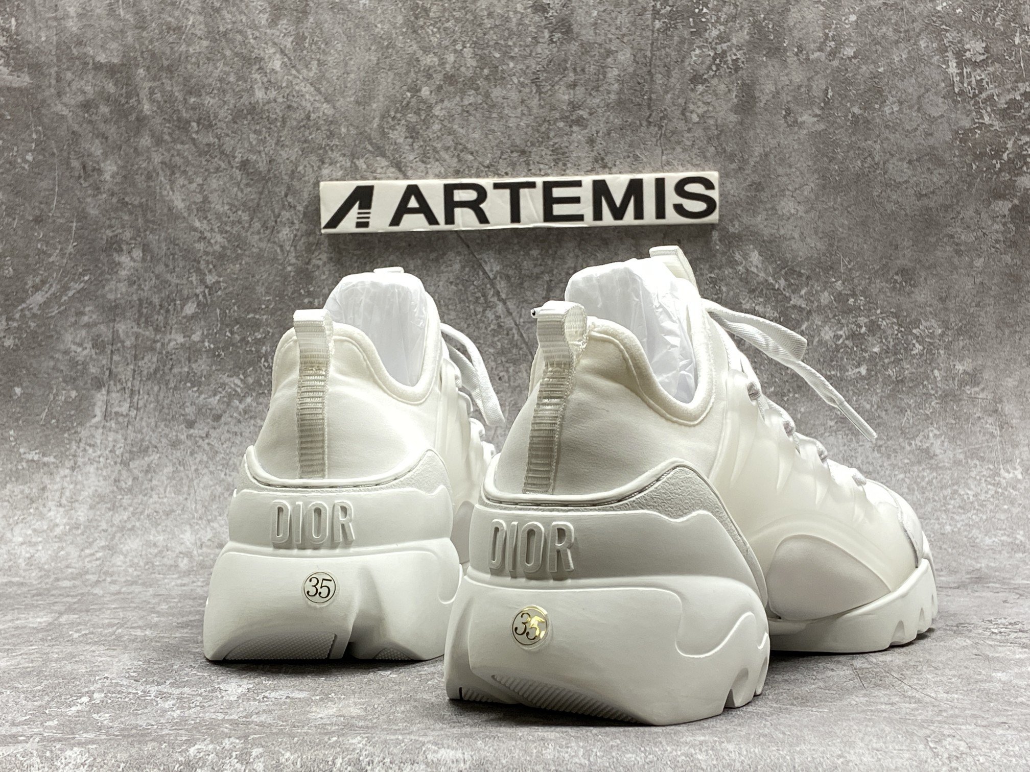 D*or d connect white neoprene