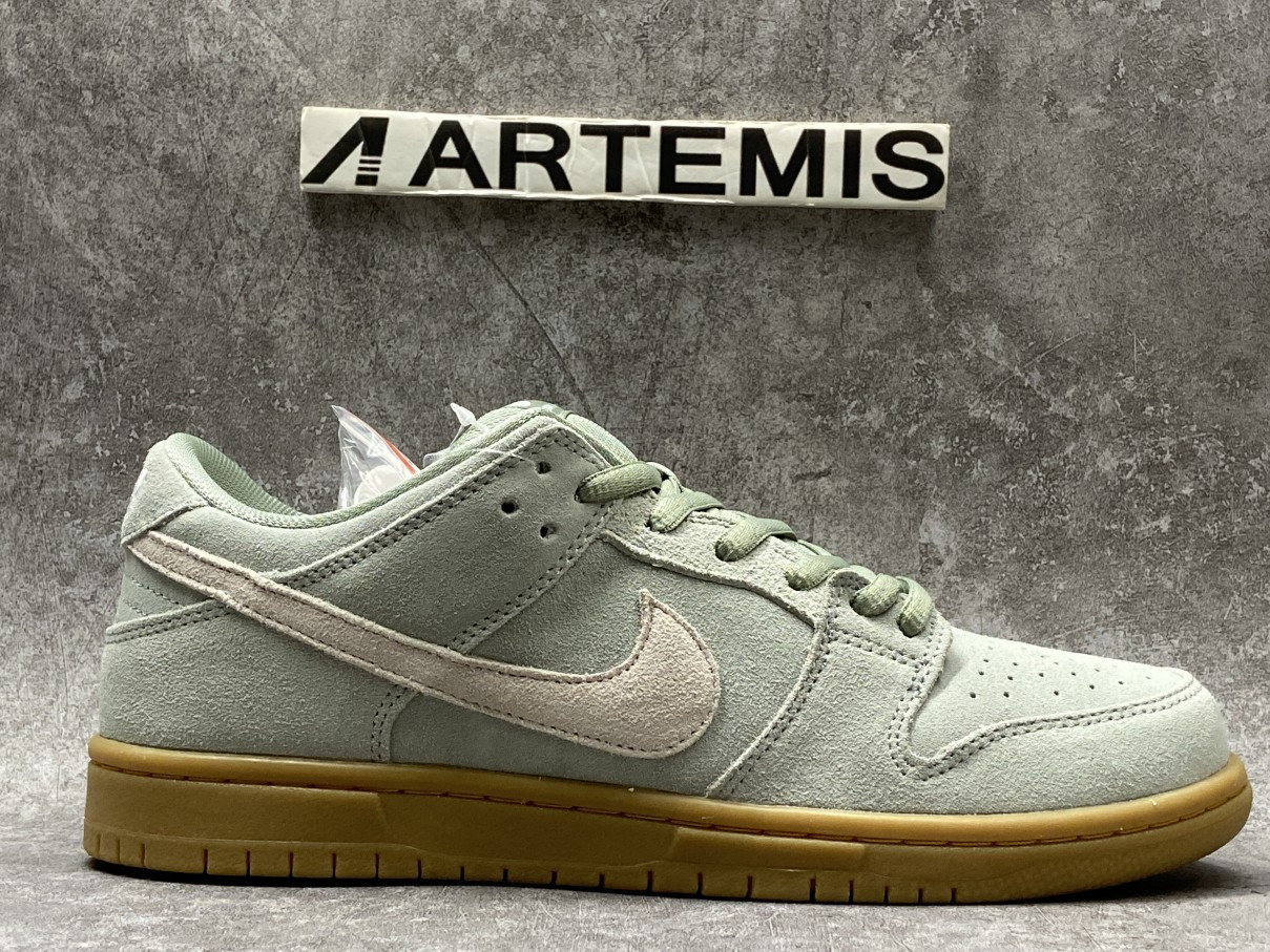 Nike SB Dunk Low Island Green Gum