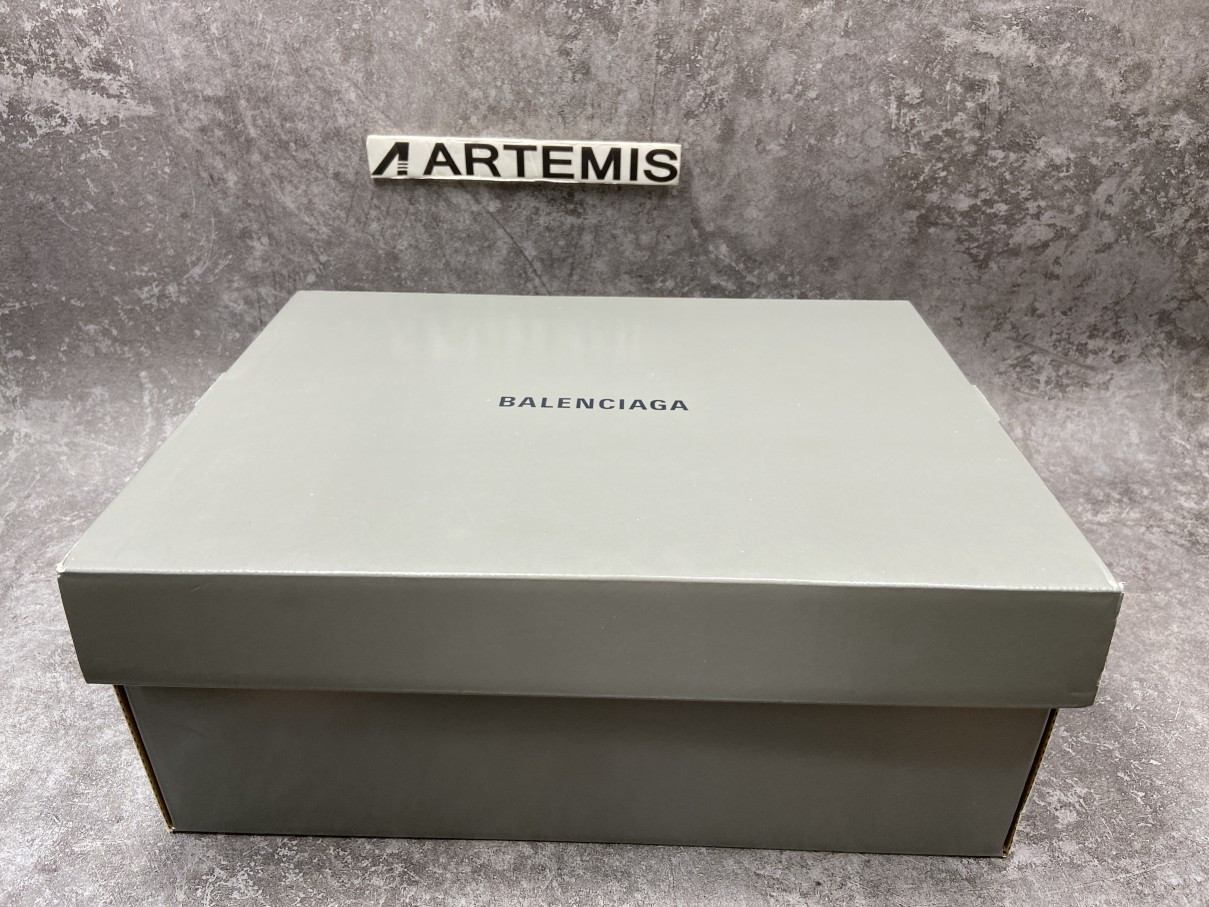 Balenciga Triple S Allover Logo Pink