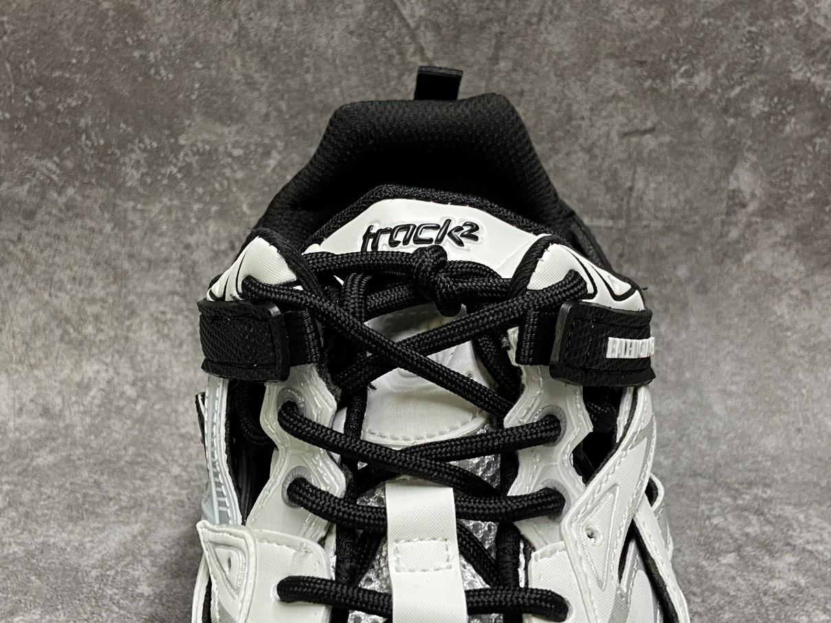 Balenciga Track Trainer Black White