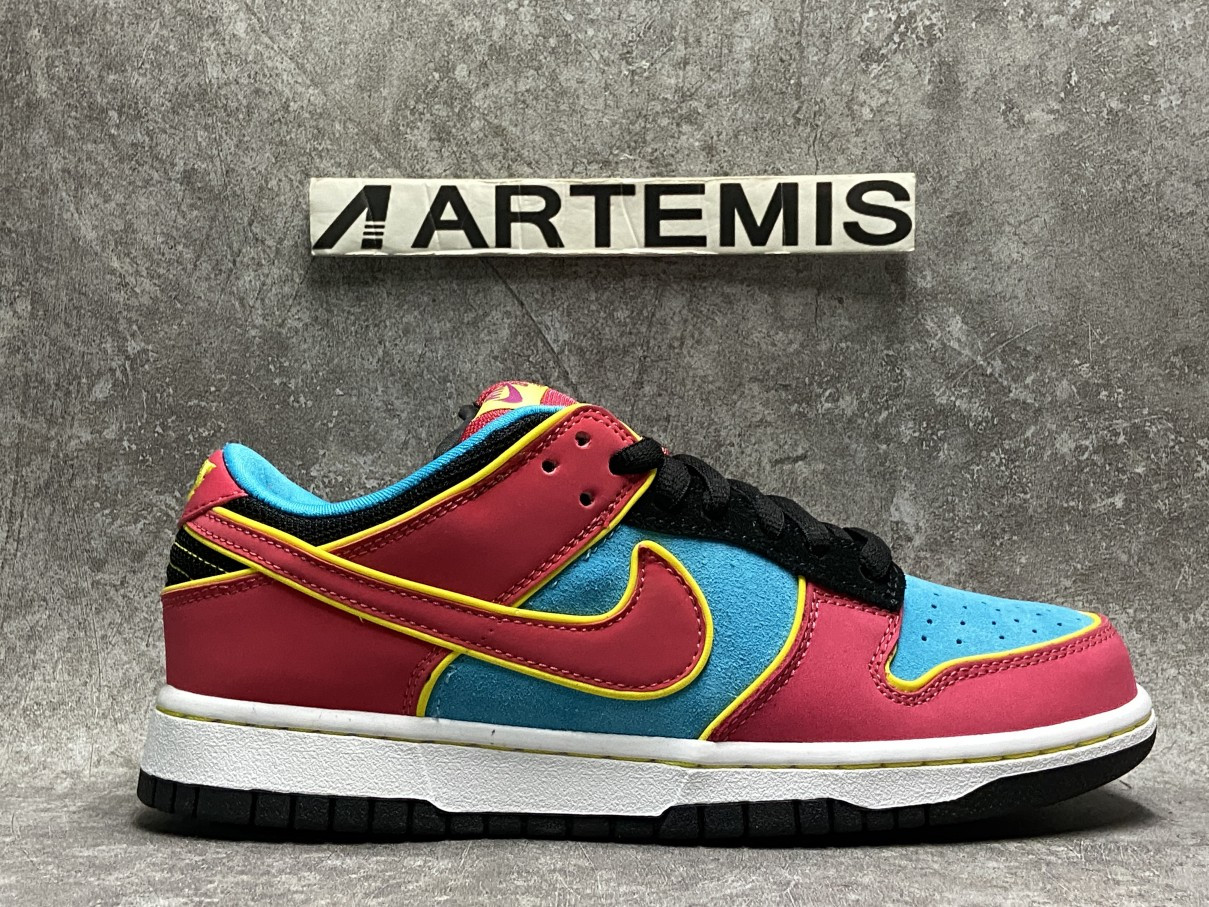 Nike Dunk SB Low Ms. Pacman